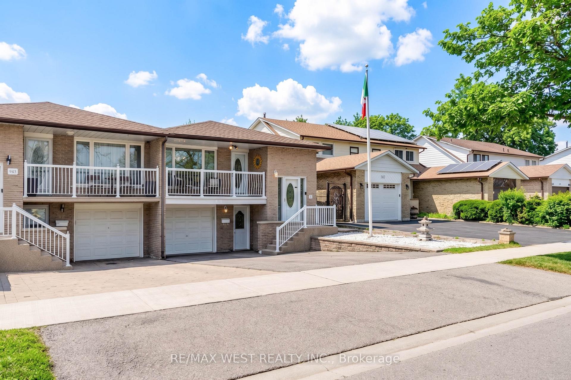 Photo 2 of 941 Stainton Drive, Mississauga, Erindale — HOMEH
