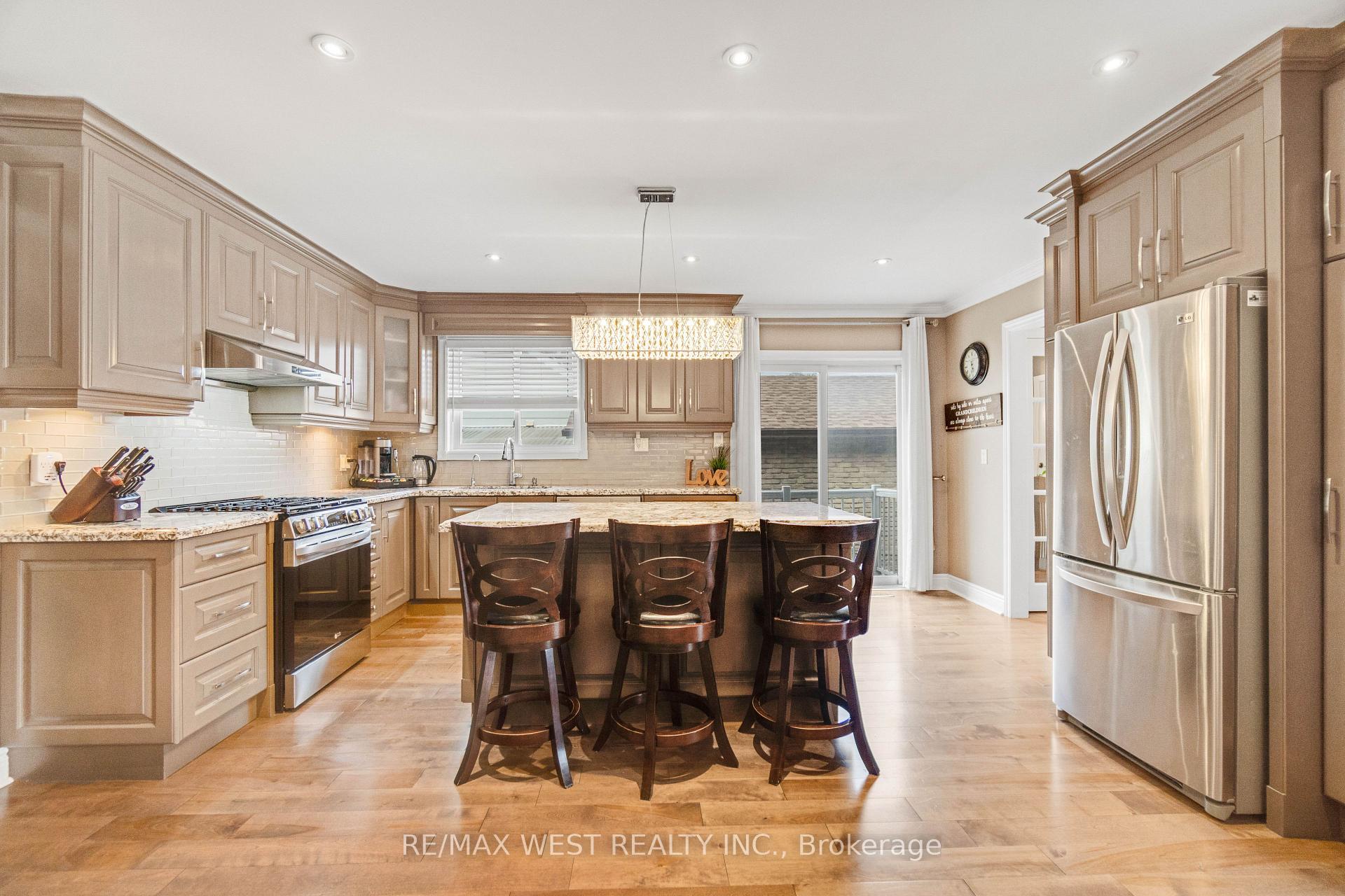 Photo 6 of 941 Stainton Drive, Mississauga, Erindale — HOMEH
