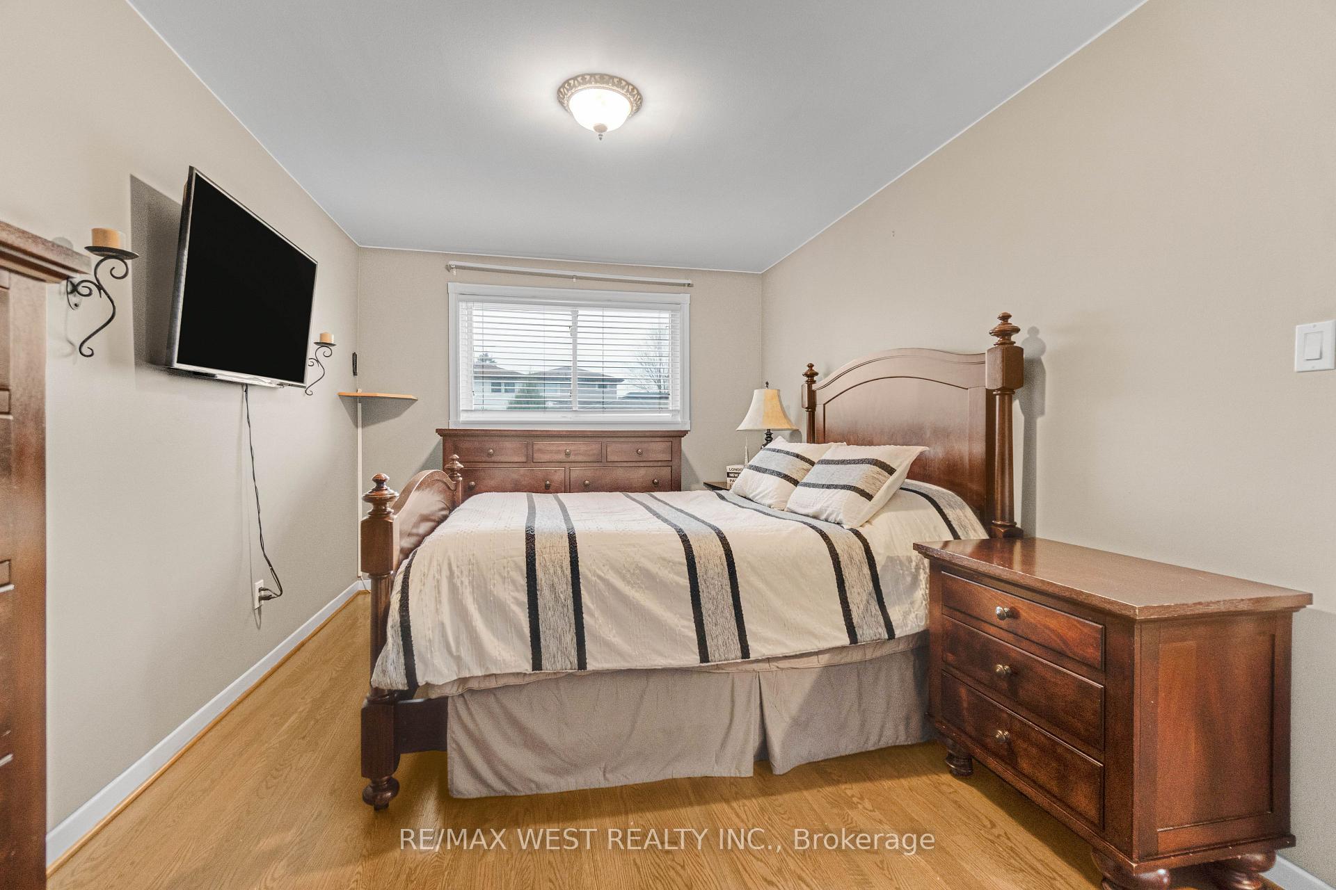Photo 9 of 941 Stainton Drive, Mississauga, Erindale — HOMEH
