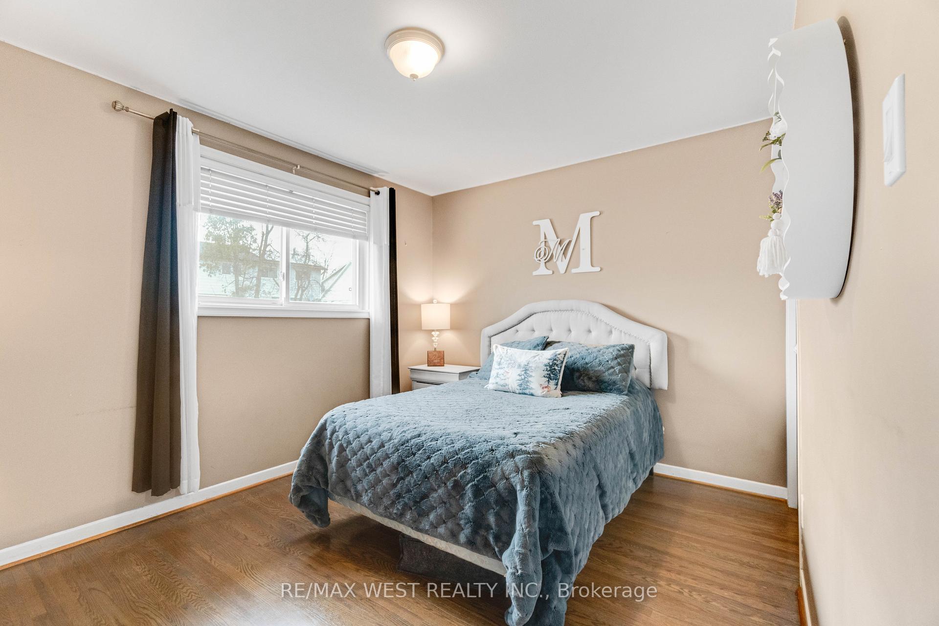 Photo 11 of 941 Stainton Drive, Mississauga, Erindale — HOMEH