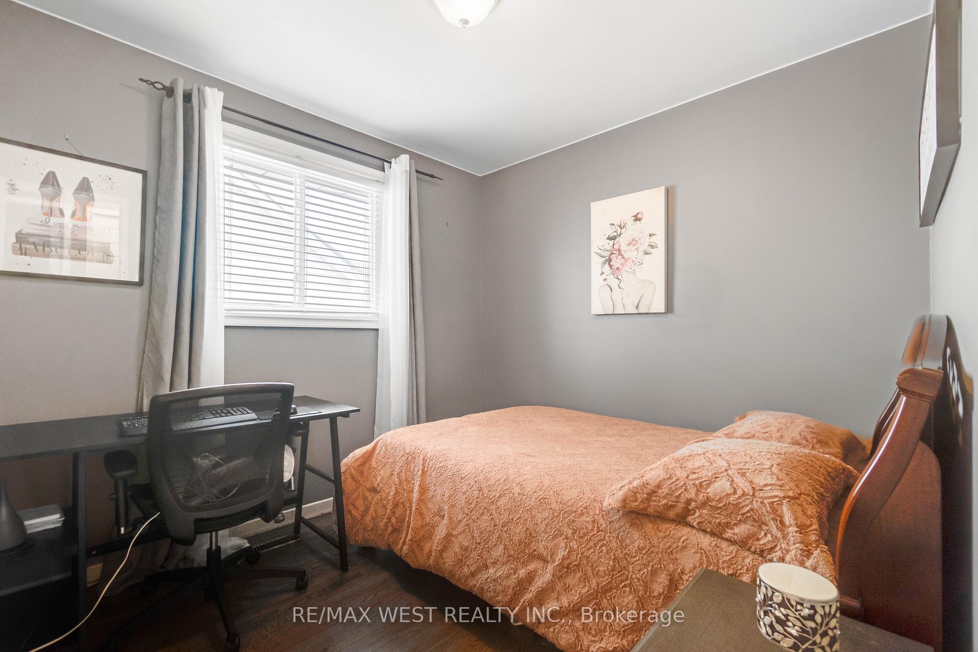 Photo 12 of 941 Stainton Drive, Mississauga, Erindale — HOMEH