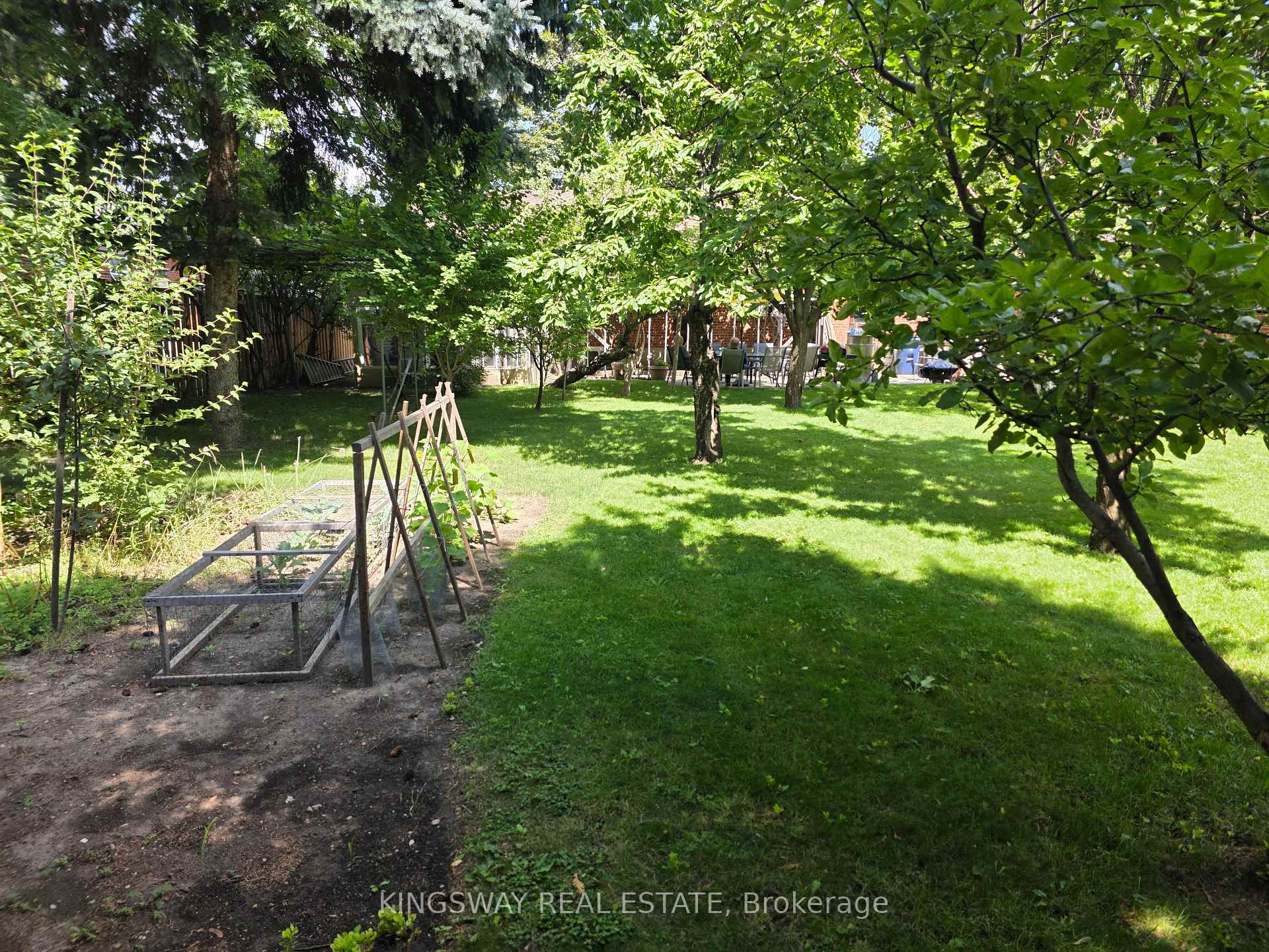 Photo 5 of 18 Blaketon Road, Etobicoke, Islington-City Centre West — HOMEH