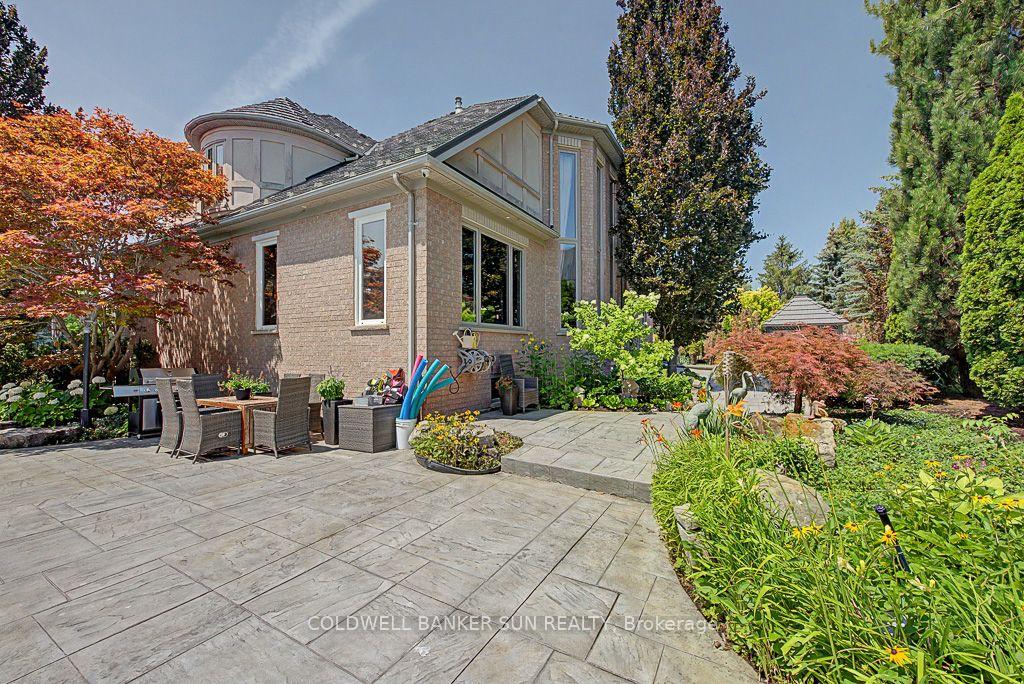 Photo 44 of 10 Pride Court, Brampton, Credit Valley — HOMEH