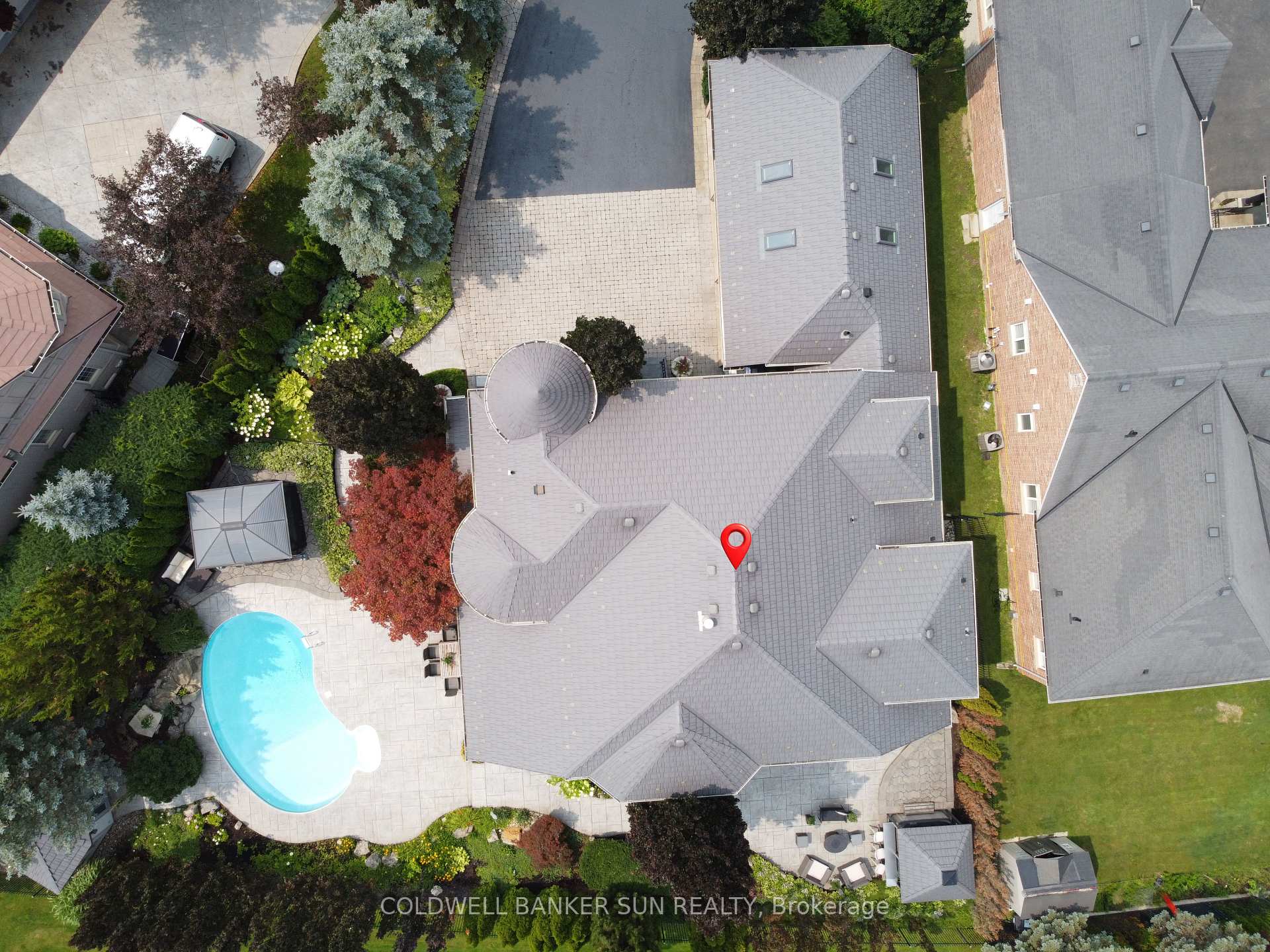 Photo 48 of 10 Pride Court, Brampton, Credit Valley — HOMEH