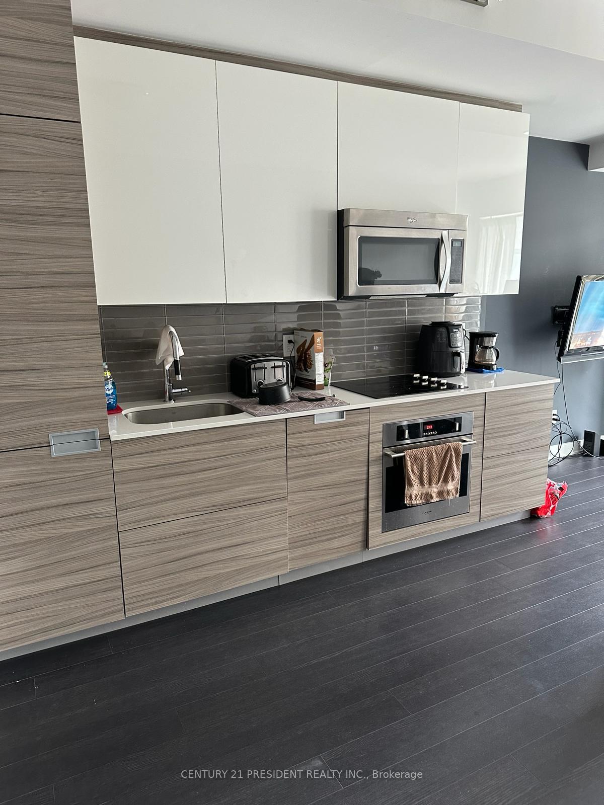 Photo 3 of Unit 706, 210 Simcoe Street, Toronto, Kensington-Chinatown — HOMEH