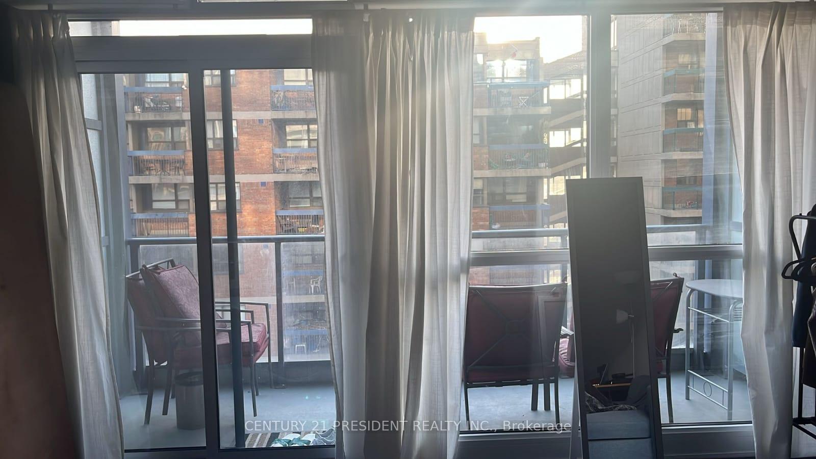 Photo 7 of Unit 706, 210 Simcoe Street, Toronto, Kensington-Chinatown — HOMEH