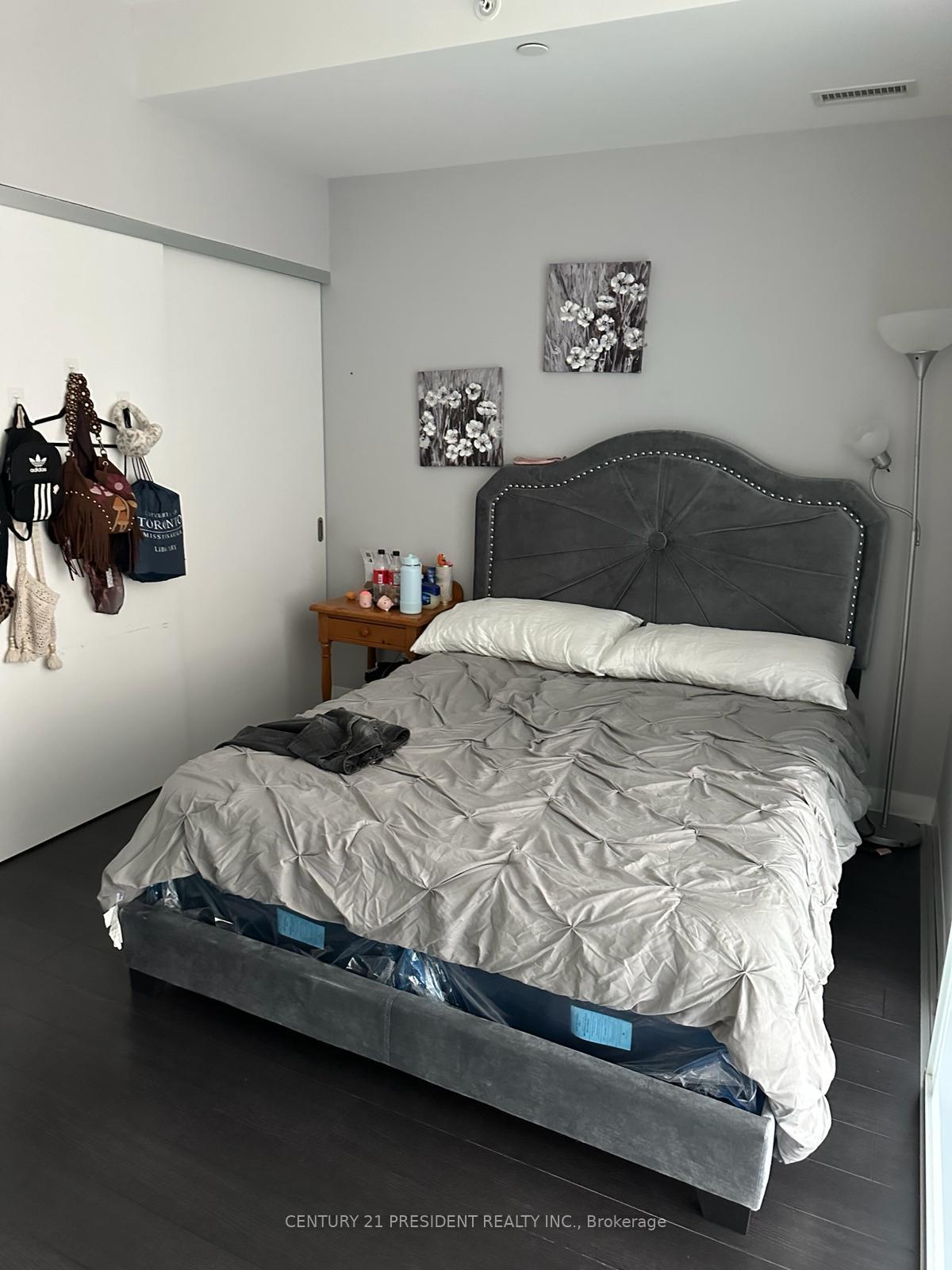 Photo 8 of Unit 706, 210 Simcoe Street, Toronto, Kensington-Chinatown — HOMEH