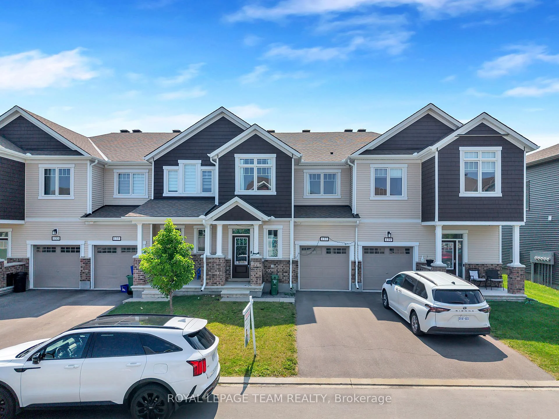 Photo 19 of 137 Yearling Circle, Ottawa, Goulbourn Twp From Franktown Rd/South To Rideau — HOMEH