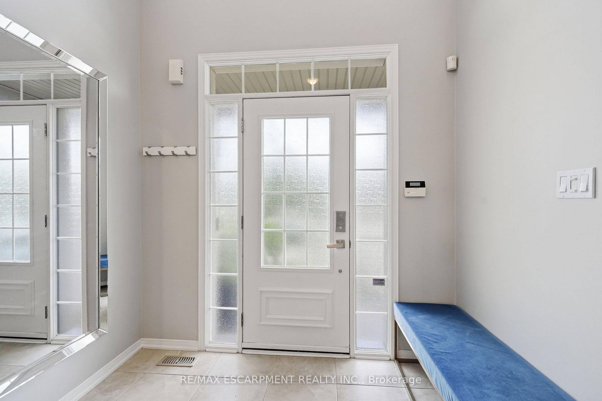 Photo 3 of 221 Nisbet Boulevard, Hamilton, Waterdown — HOMEH