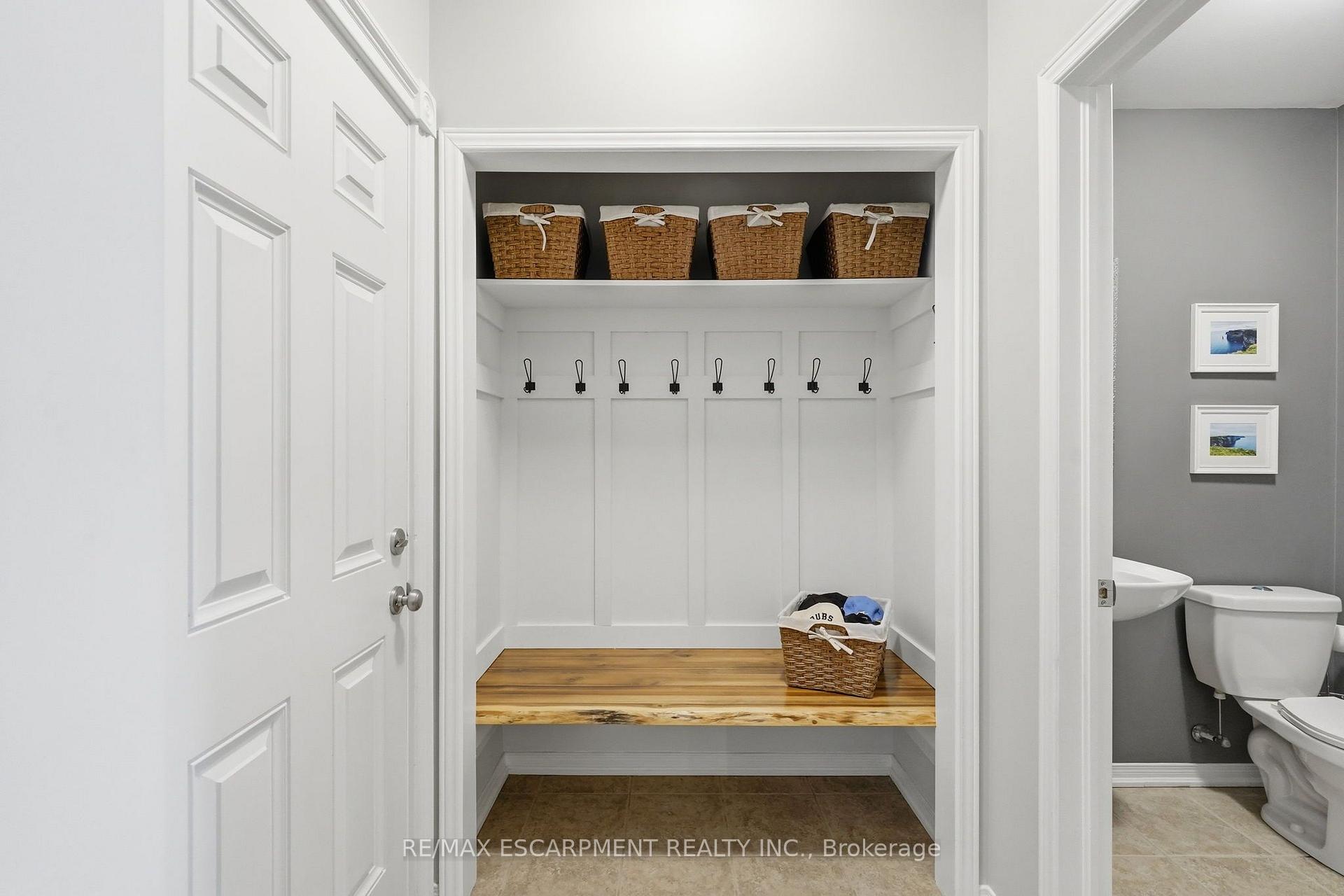 Photo 15 of 221 Nisbet Boulevard, Hamilton, Waterdown — HOMEH