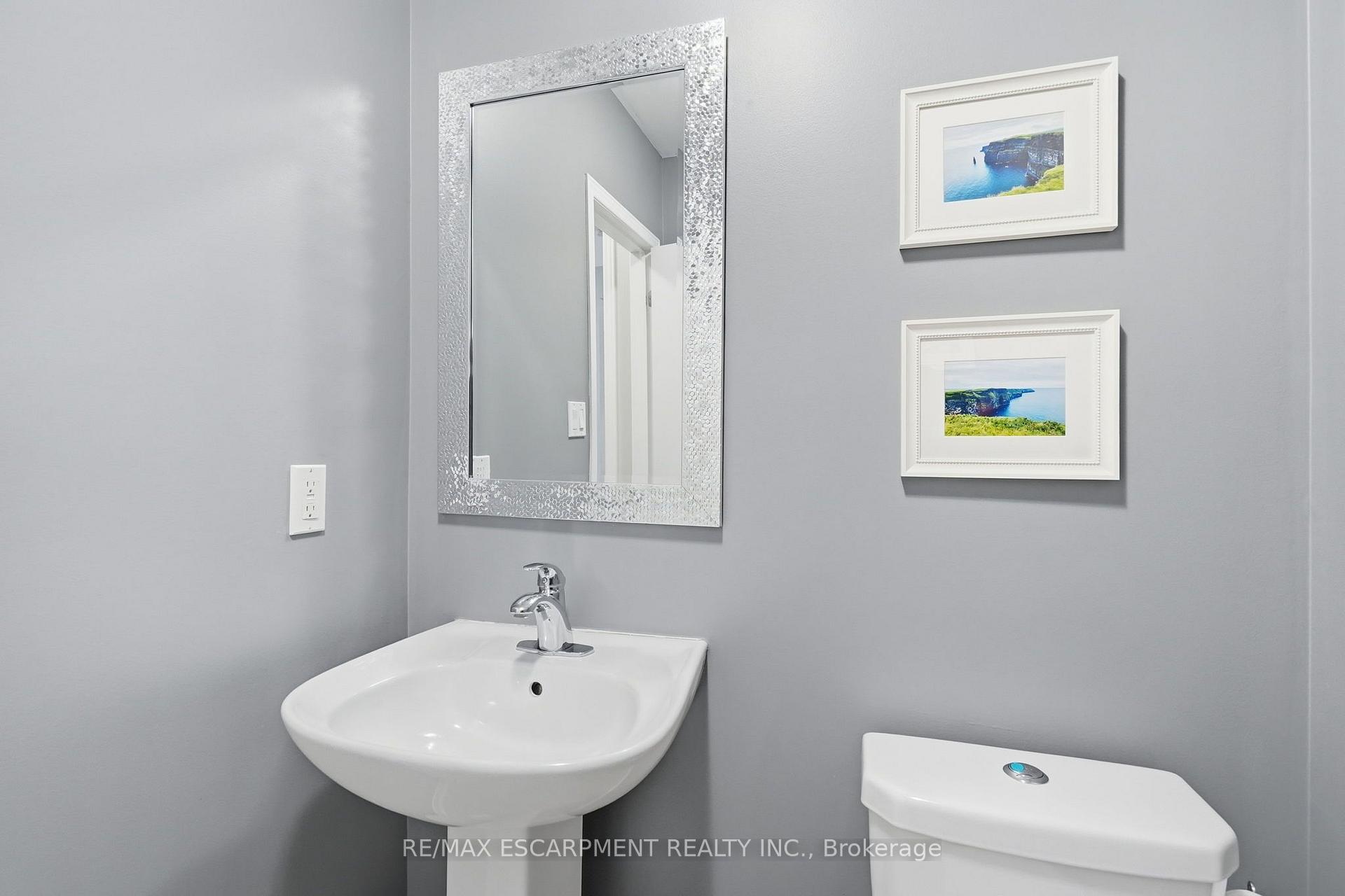Photo 16 of 221 Nisbet Boulevard, Hamilton, Waterdown — HOMEH