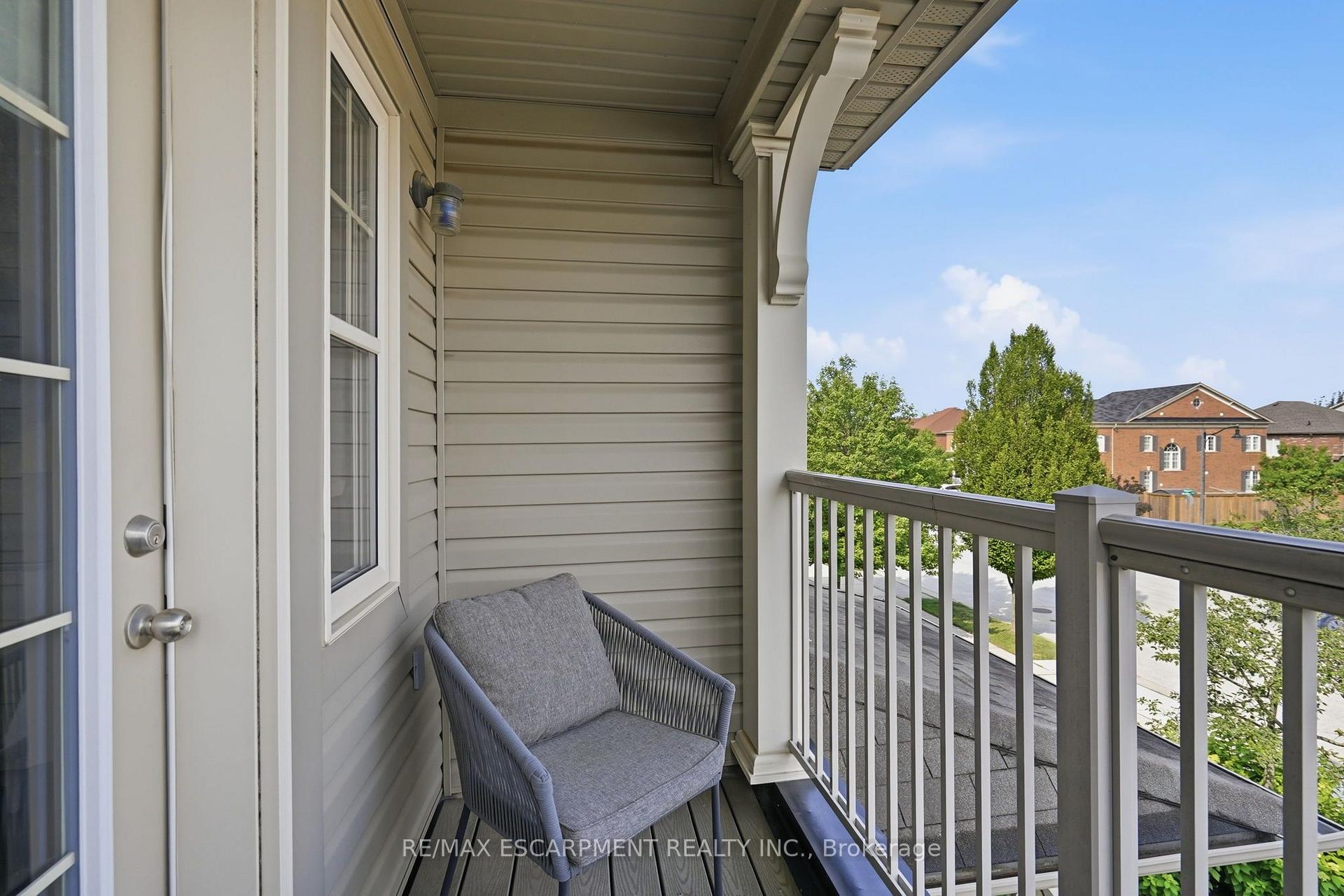 Photo 23 of 221 Nisbet Boulevard, Hamilton, Waterdown — HOMEH