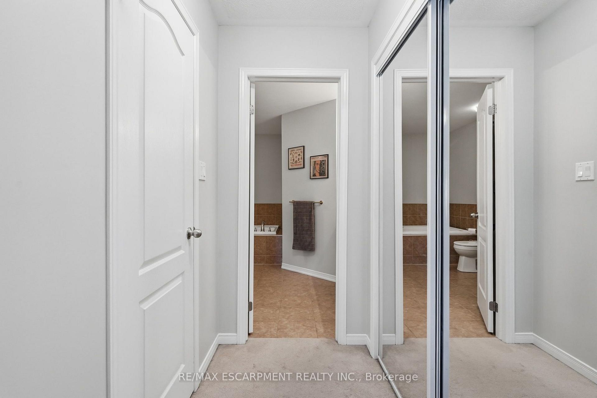 Photo 26 of 221 Nisbet Boulevard, Hamilton, Waterdown — HOMEH