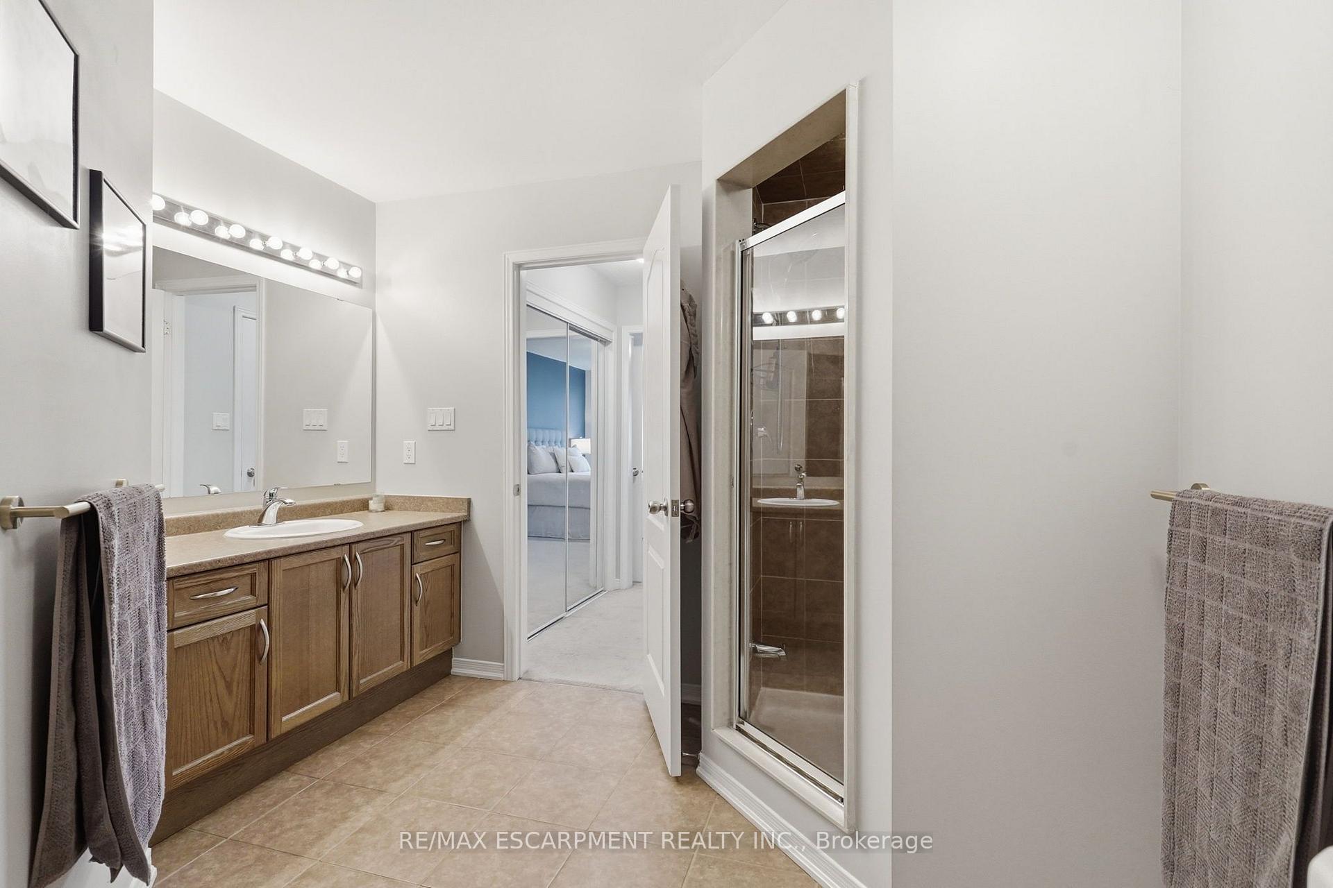 Photo 29 of 221 Nisbet Boulevard, Hamilton, Waterdown — HOMEH