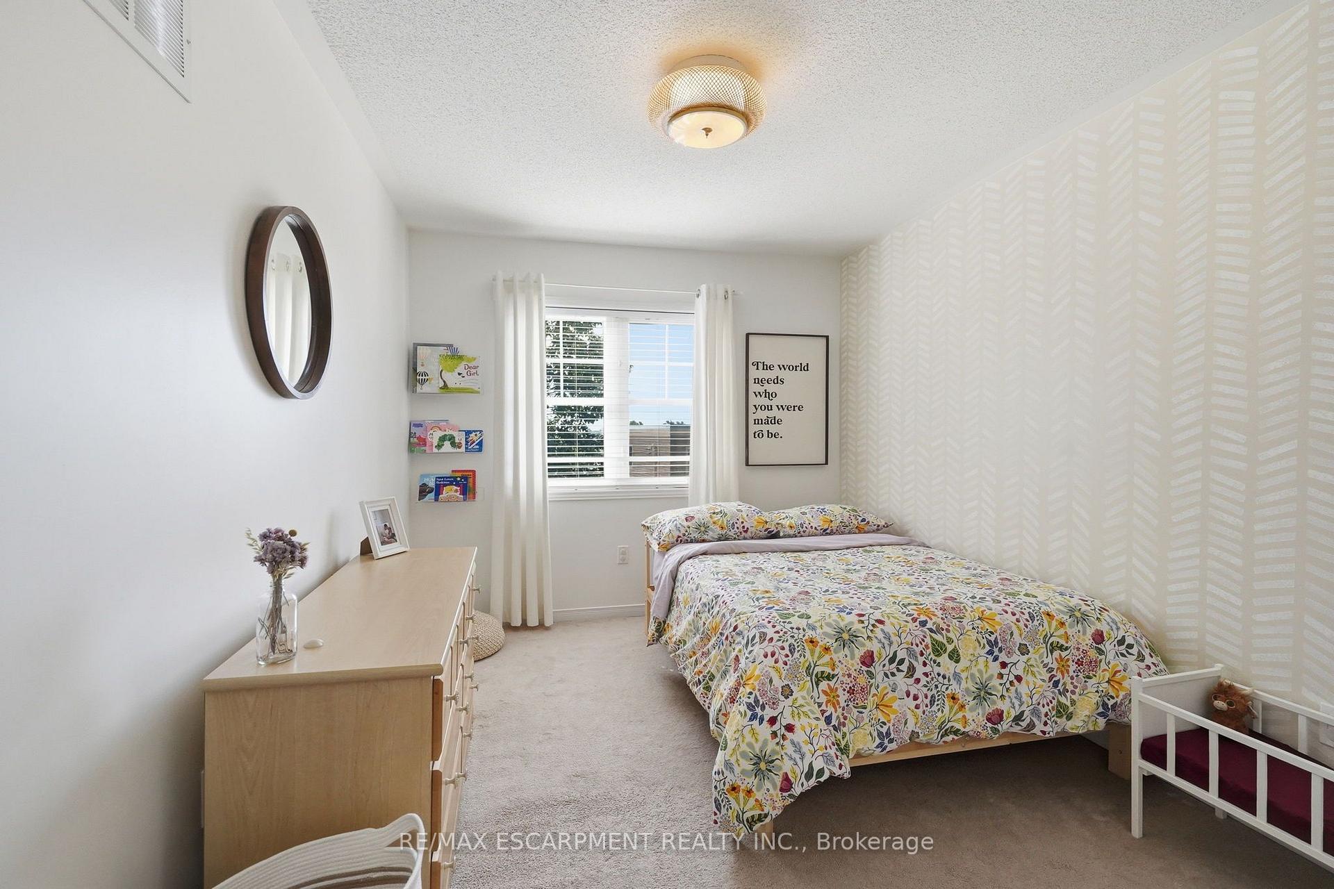 Photo 32 of 221 Nisbet Boulevard, Hamilton, Waterdown — HOMEH