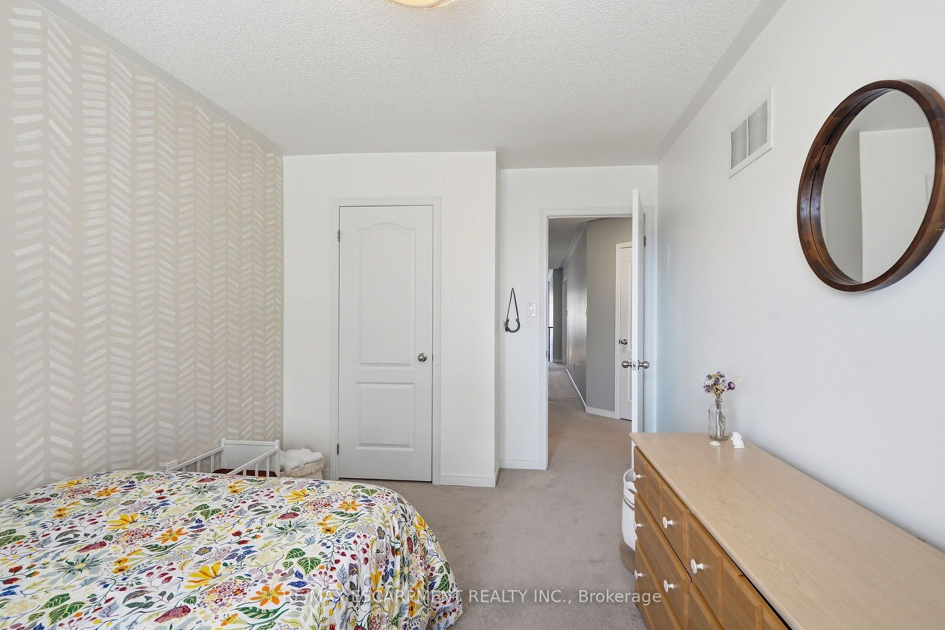 Photo 33 of 221 Nisbet Boulevard, Hamilton, Waterdown — HOMEH