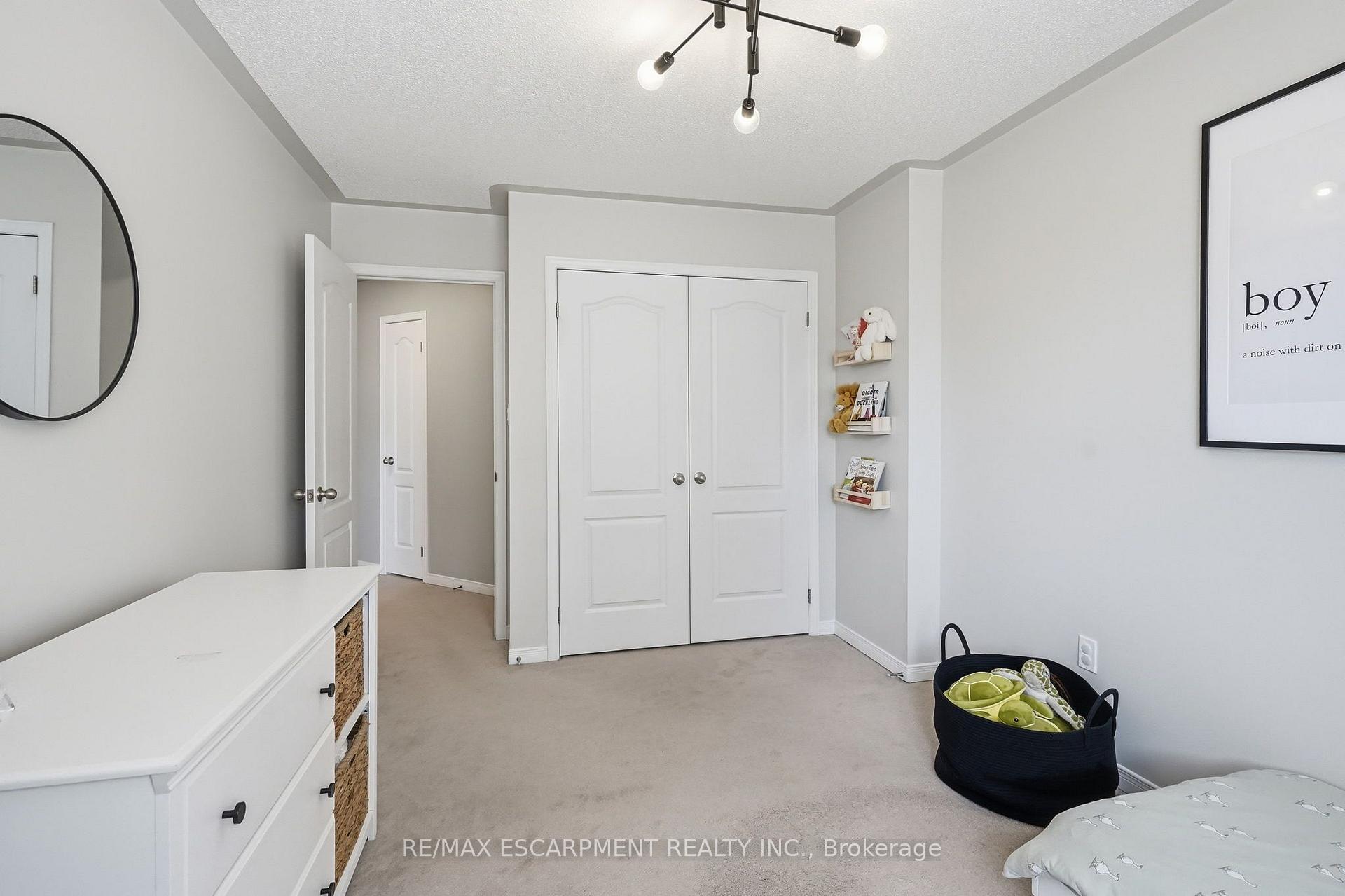 Photo 35 of 221 Nisbet Boulevard, Hamilton, Waterdown — HOMEH