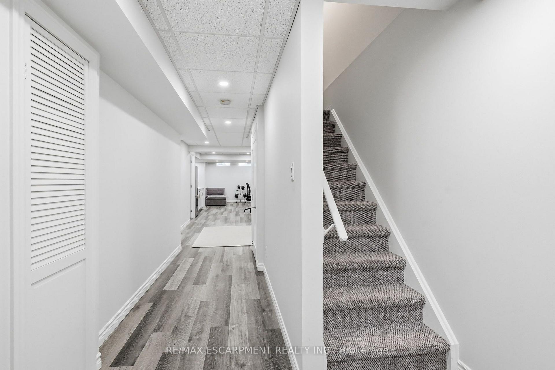 Photo 37 of 221 Nisbet Boulevard, Hamilton, Waterdown — HOMEH