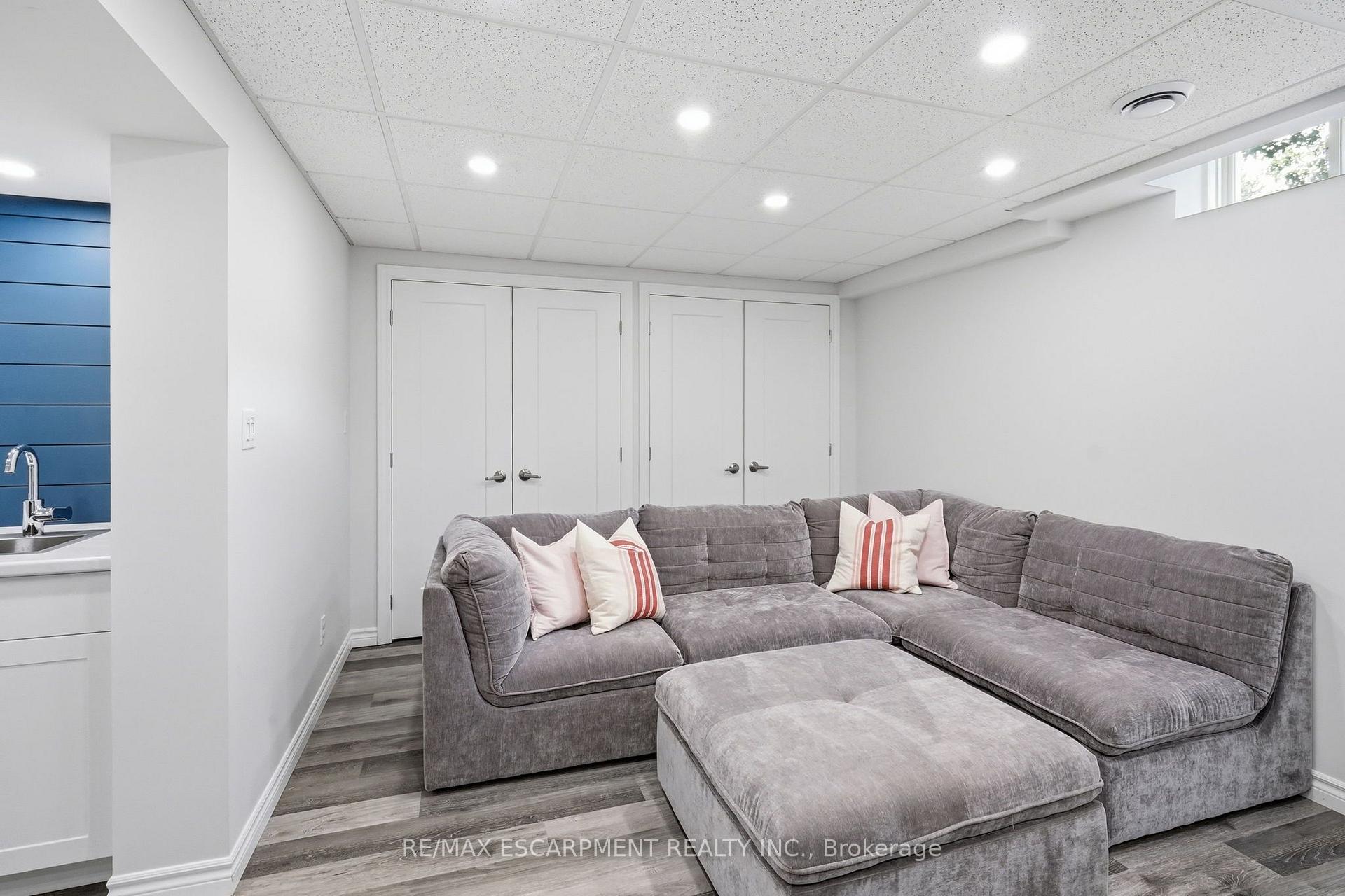 Photo 41 of 221 Nisbet Boulevard, Hamilton, Waterdown — HOMEH