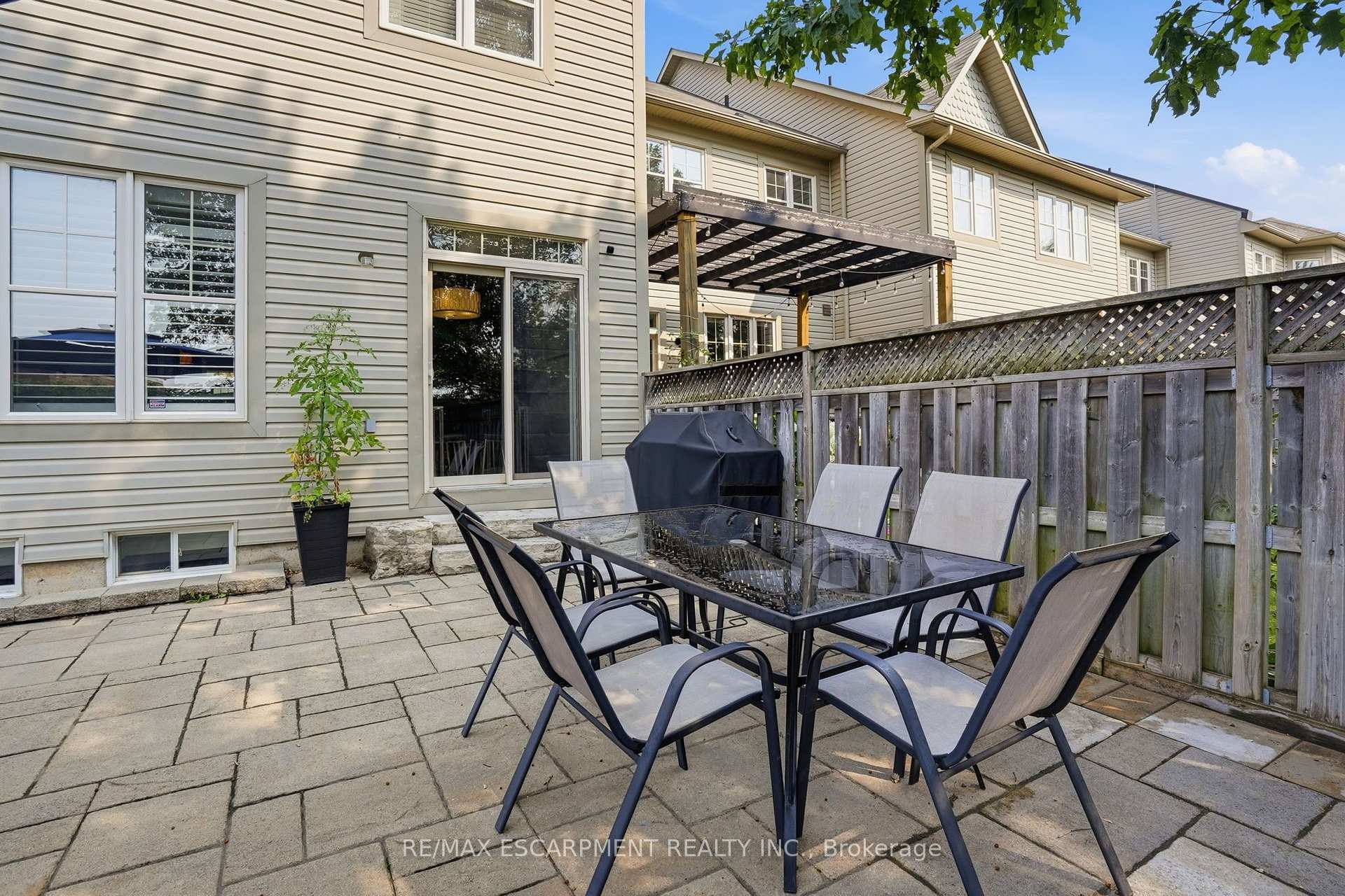 Photo 48 of 221 Nisbet Boulevard, Hamilton, Waterdown — HOMEH