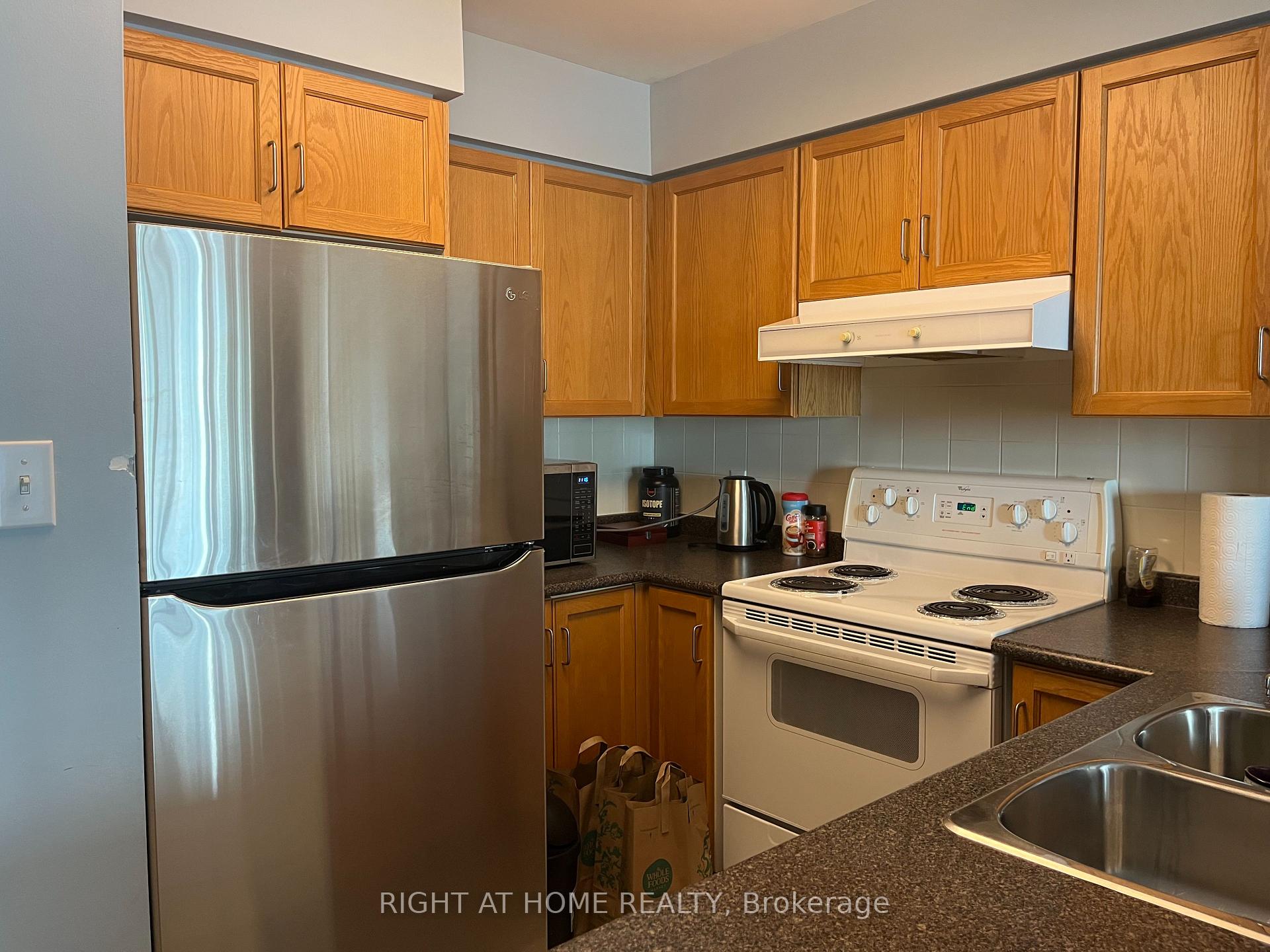 Photo 2 of Unit 906, 156 Enfield Place, Mississauga, Cooksville — HOMEH