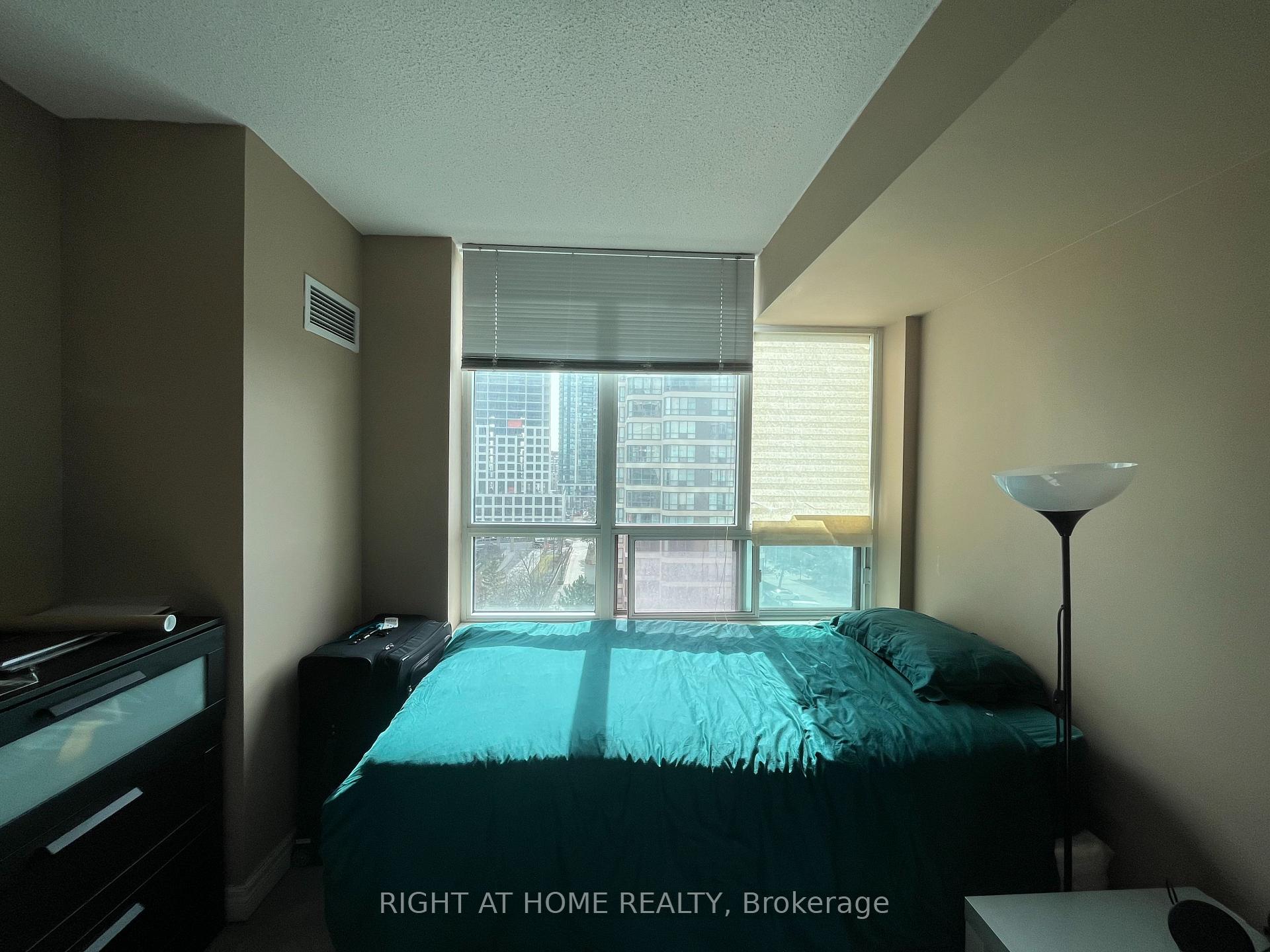 Photo 11 of Unit 906, 156 Enfield Place, Mississauga, Cooksville — HOMEH