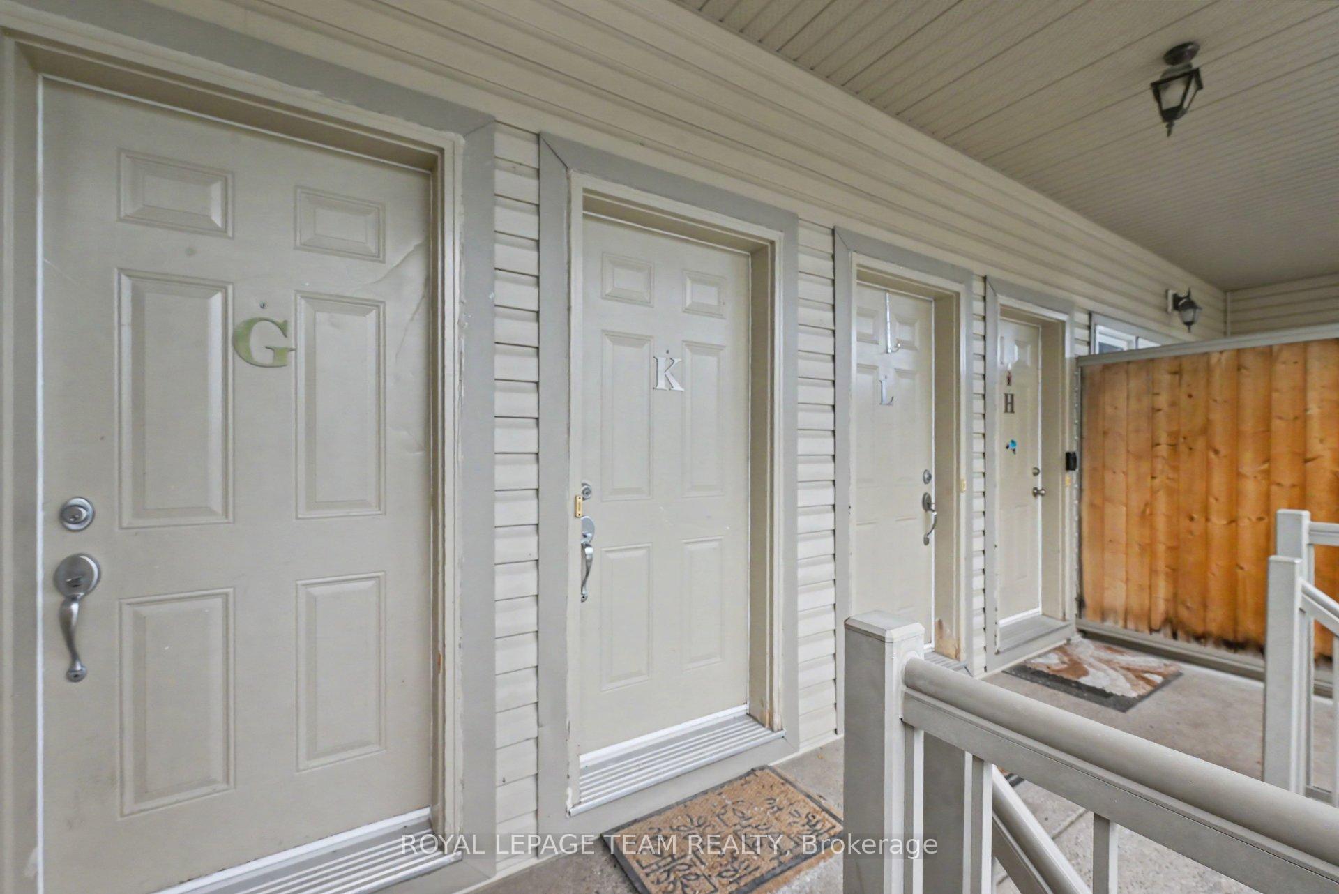Photo 2 of Unit K, 251 Crestway Drive, Ottawa, Barrhaven East — HOMEH