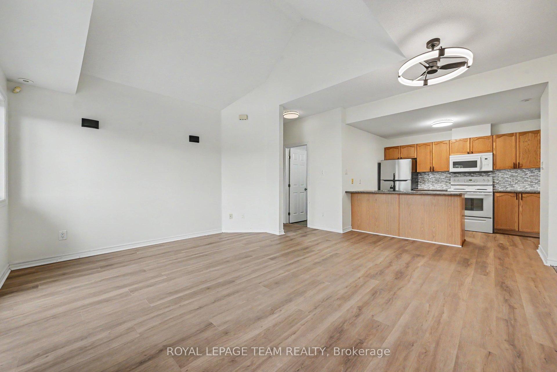 Photo 6 of Unit K, 251 Crestway Drive, Ottawa, Barrhaven East — HOMEH