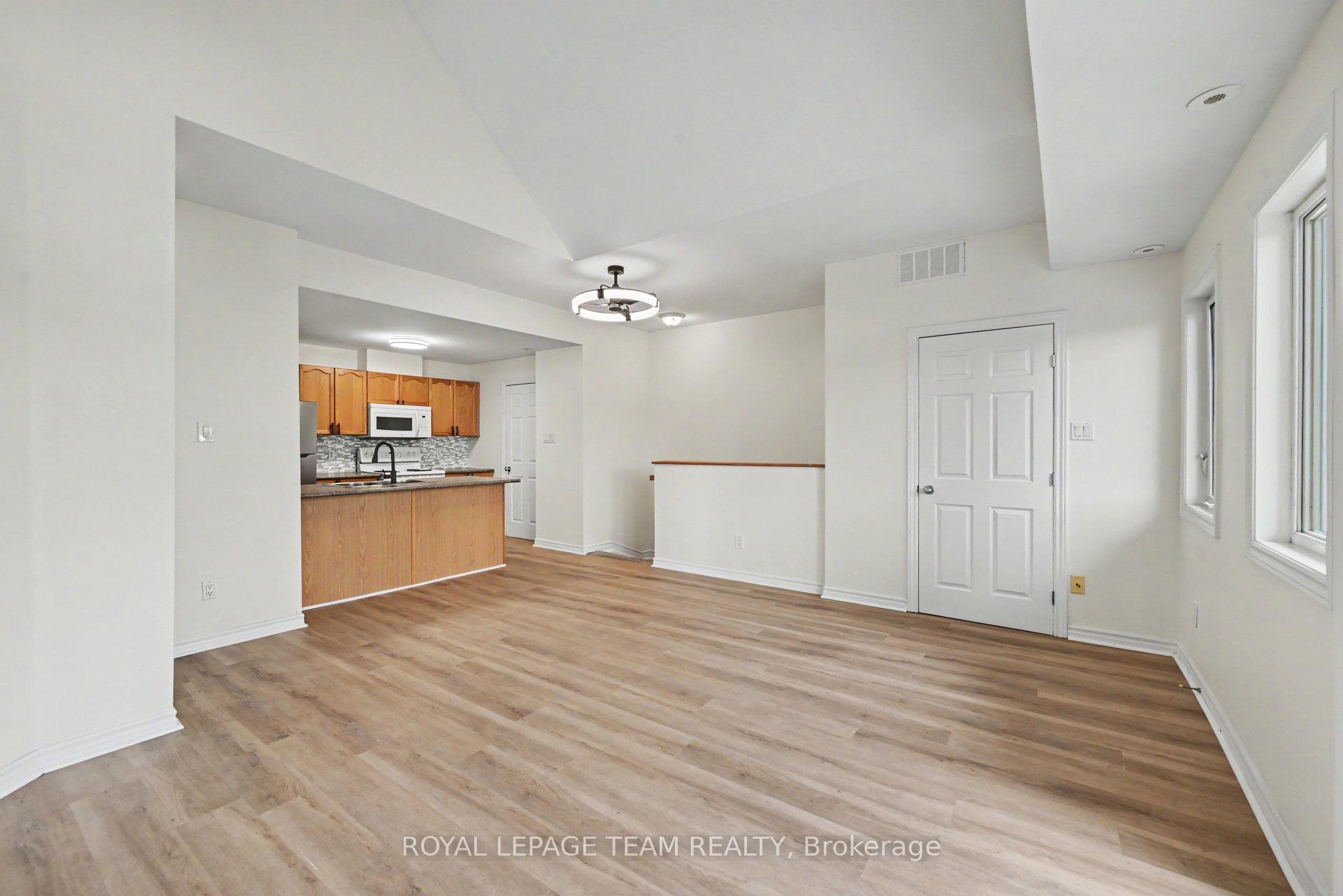 Photo 8 of Unit K, 251 Crestway Drive, Ottawa, Barrhaven East — HOMEH