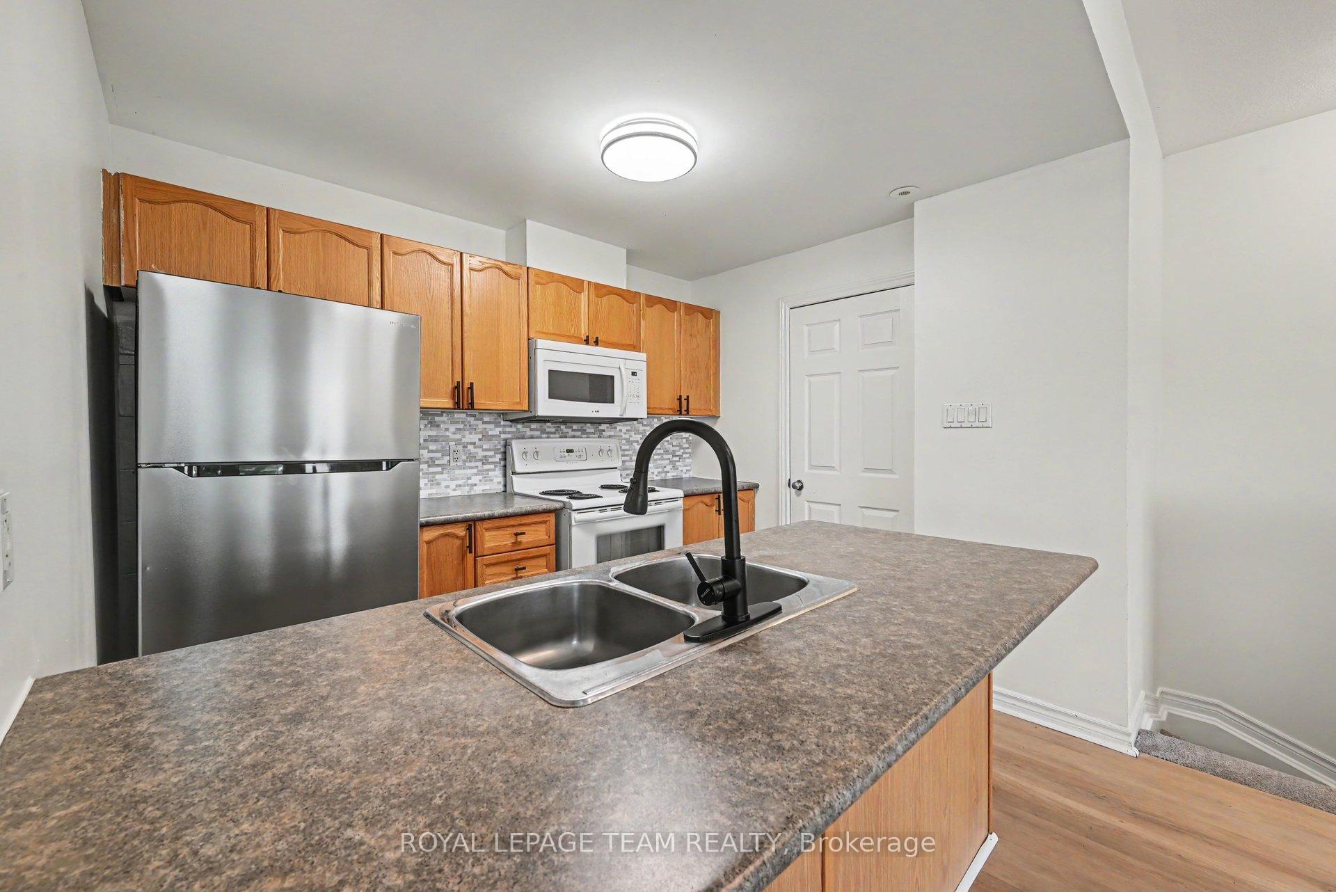 Photo 9 of Unit K, 251 Crestway Drive, Ottawa, Barrhaven East — HOMEH