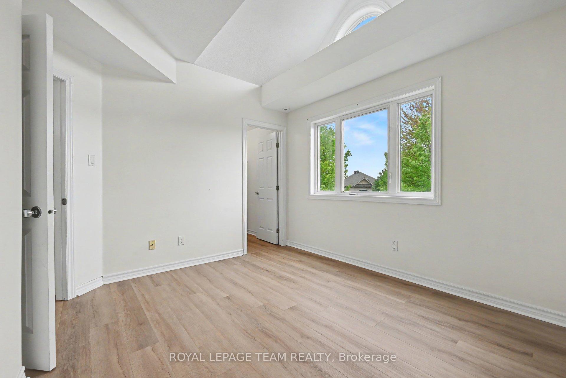 Photo 14 of Unit K, 251 Crestway Drive, Ottawa, Barrhaven East — HOMEH