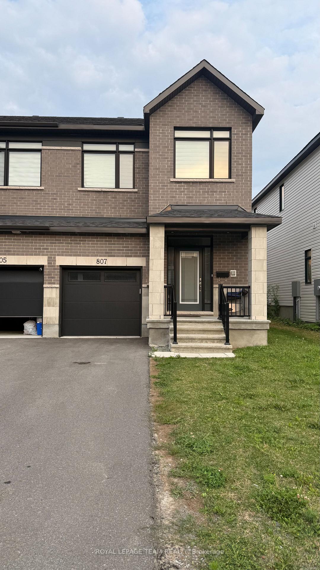 Photo 1 of 807 Mochi Circle, Ottawa, Barrhaven - Heritage Park — HOMEH