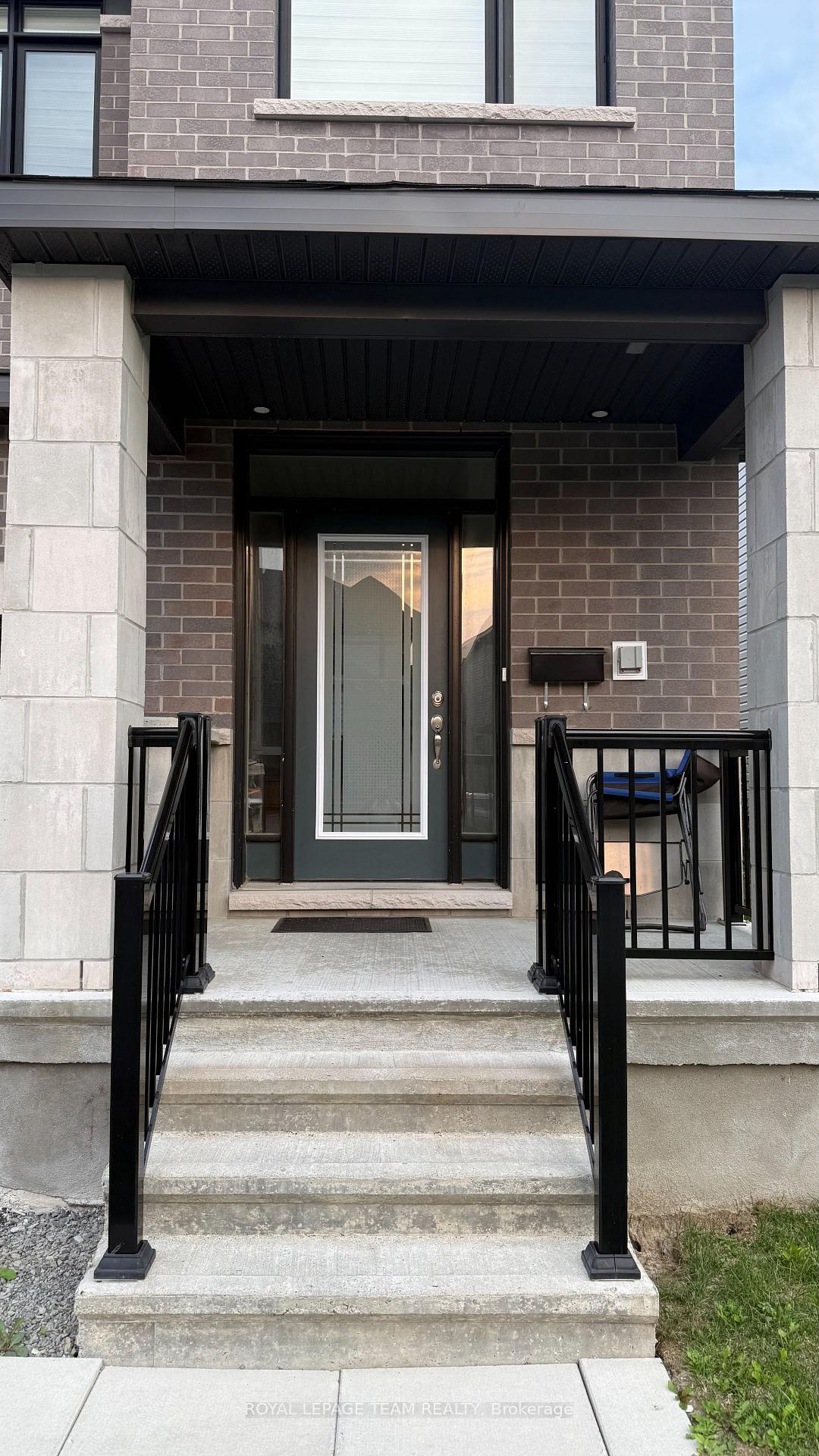 Photo 4 of 807 Mochi Circle, Ottawa, Barrhaven - Heritage Park — HOMEH