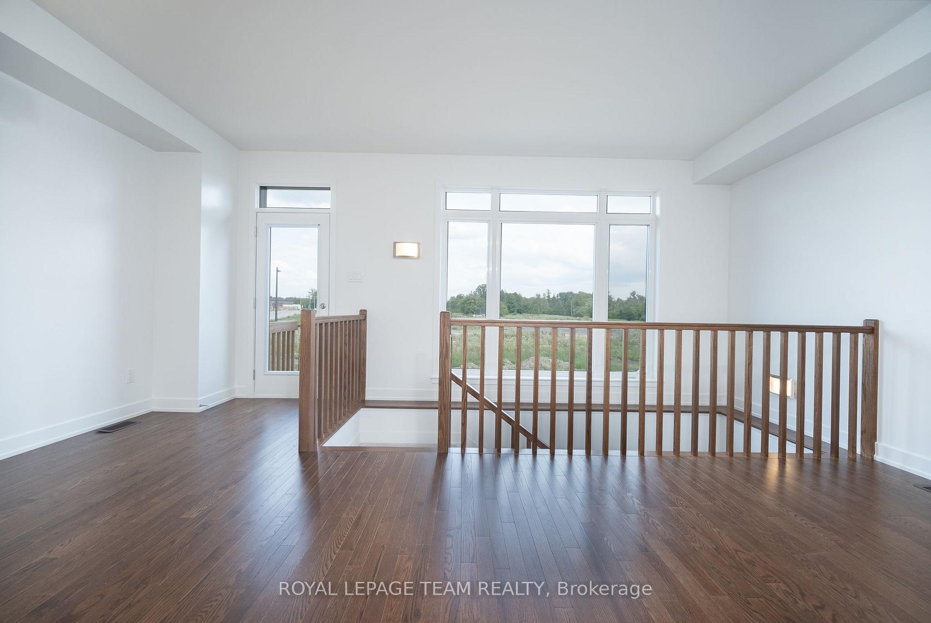 Photo 15 of 807 Mochi Circle, Ottawa, Barrhaven - Heritage Park — HOMEH