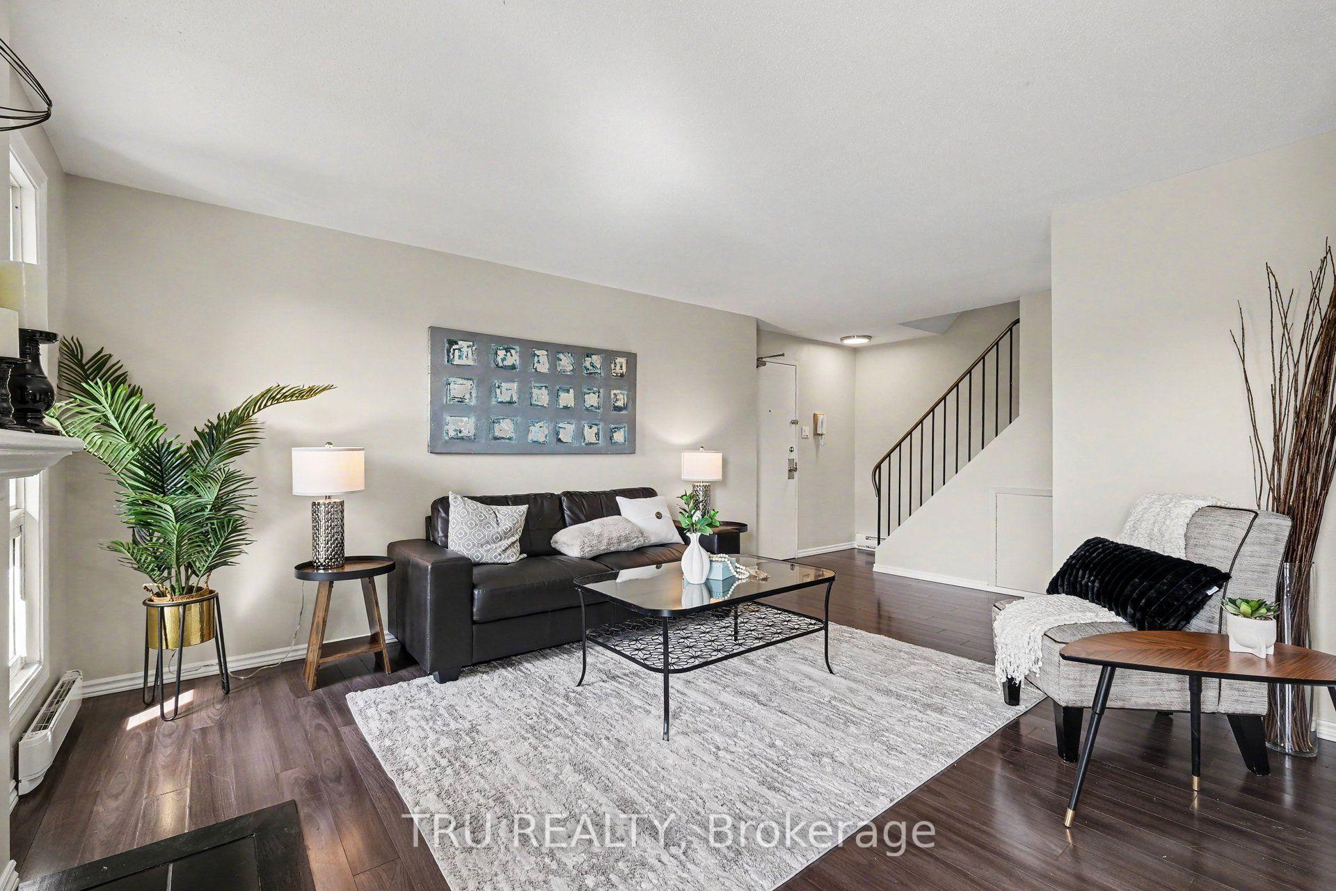 Photo 6 of Unit 8, 22 Sweetbriar Circle, Ottawa, Barrhaven - Pheasant Run — HOMEH