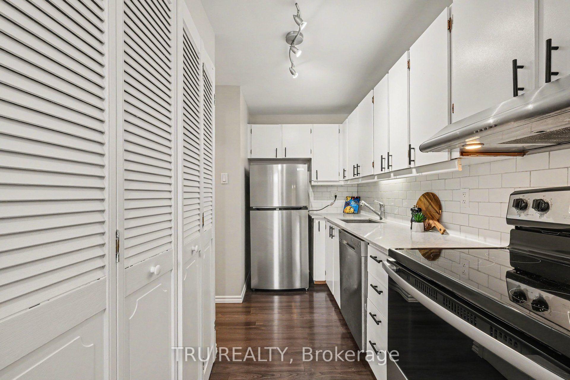 Photo 10 of Unit 8, 22 Sweetbriar Circle, Ottawa, Barrhaven - Pheasant Run — HOMEH