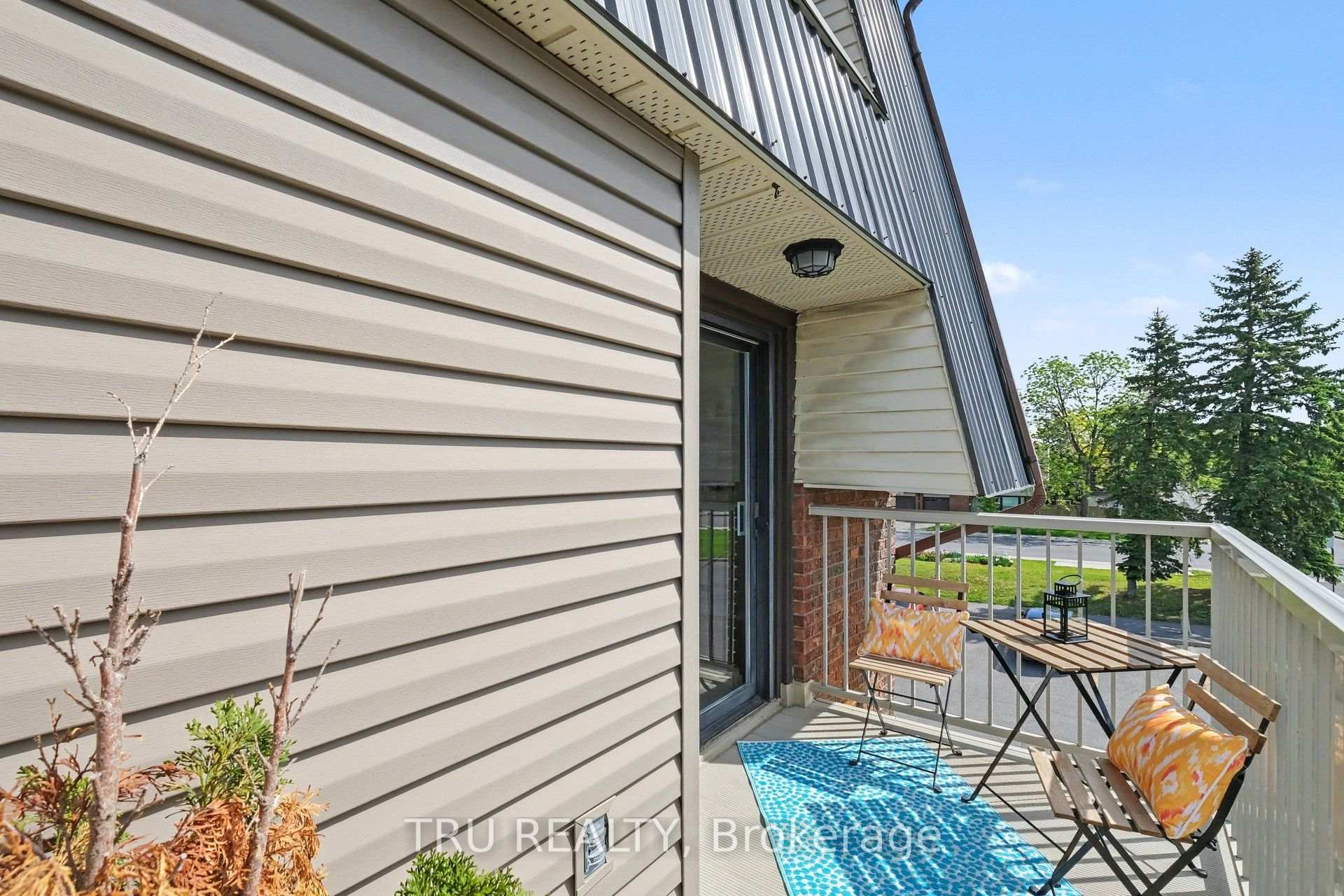 Photo 20 of Unit 8, 22 Sweetbriar Circle, Ottawa, Barrhaven - Pheasant Run — HOMEH