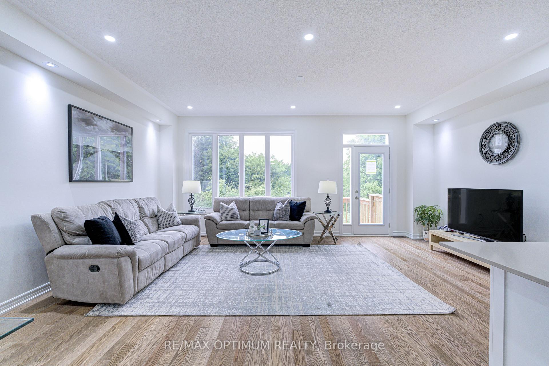 Photo 11 of 44 Bermondsey Way, Brampton, Bram West — HOMEH