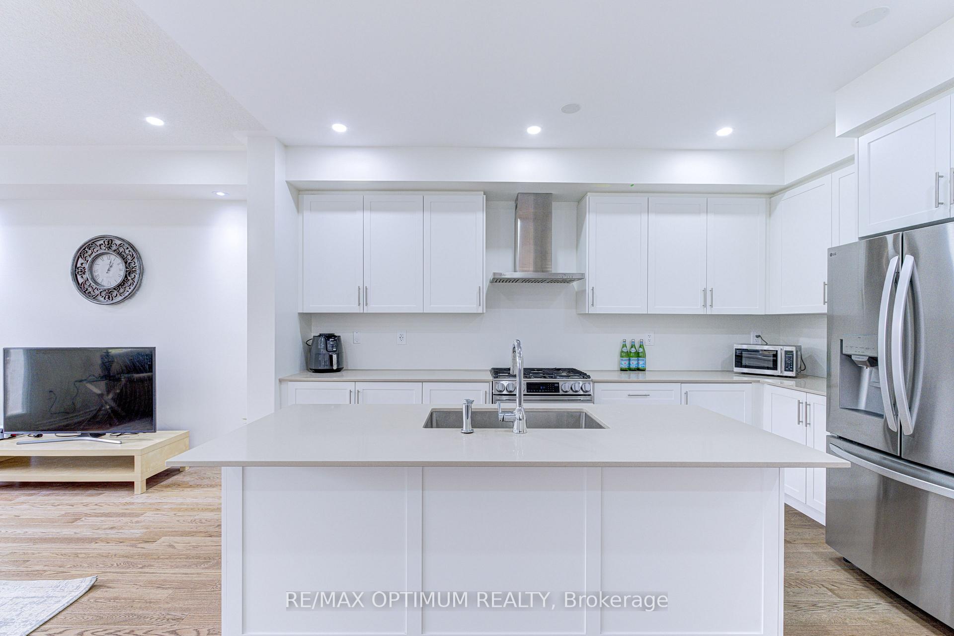 Photo 16 of 44 Bermondsey Way, Brampton, Bram West — HOMEH