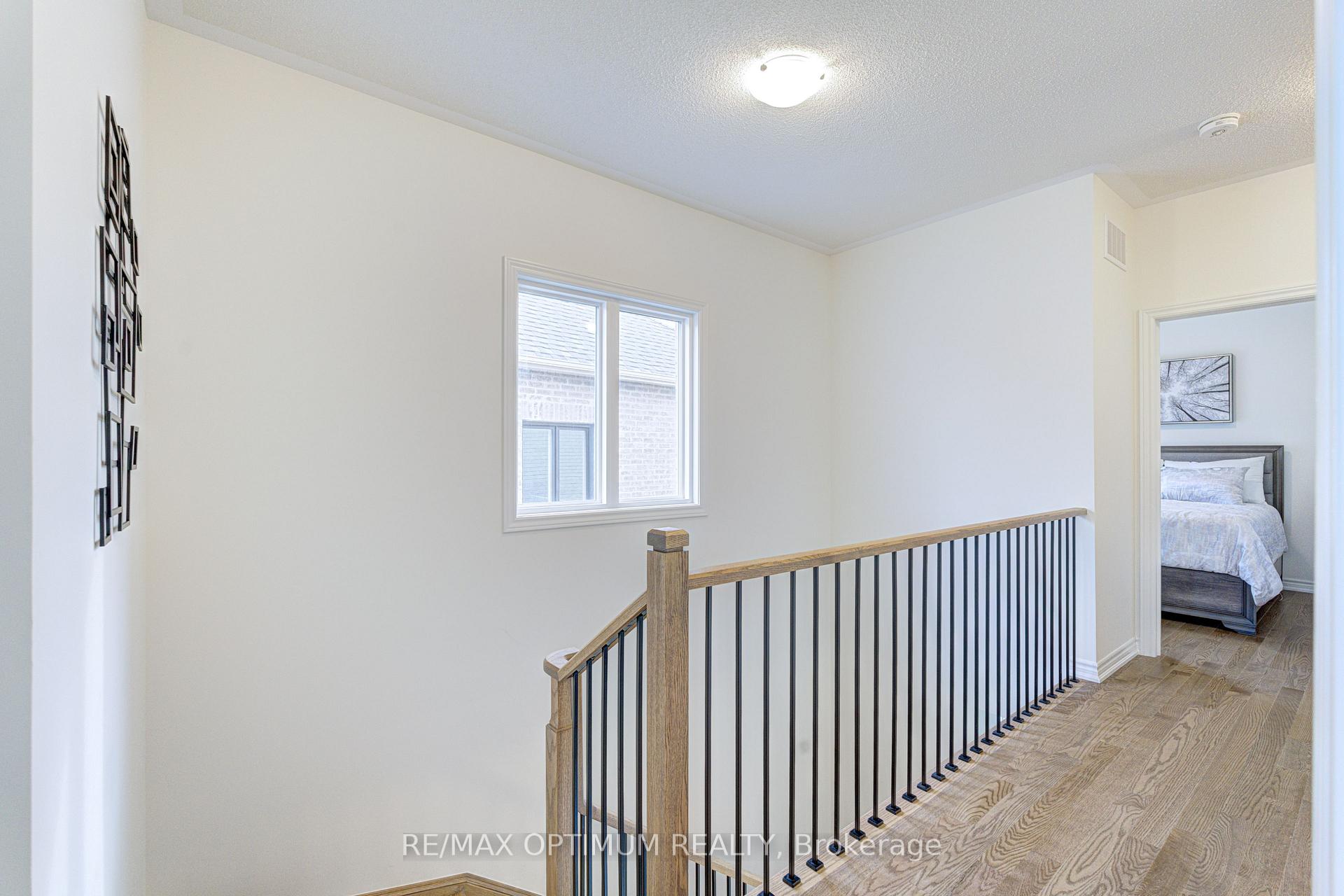 Photo 24 of 44 Bermondsey Way, Brampton, Bram West — HOMEH