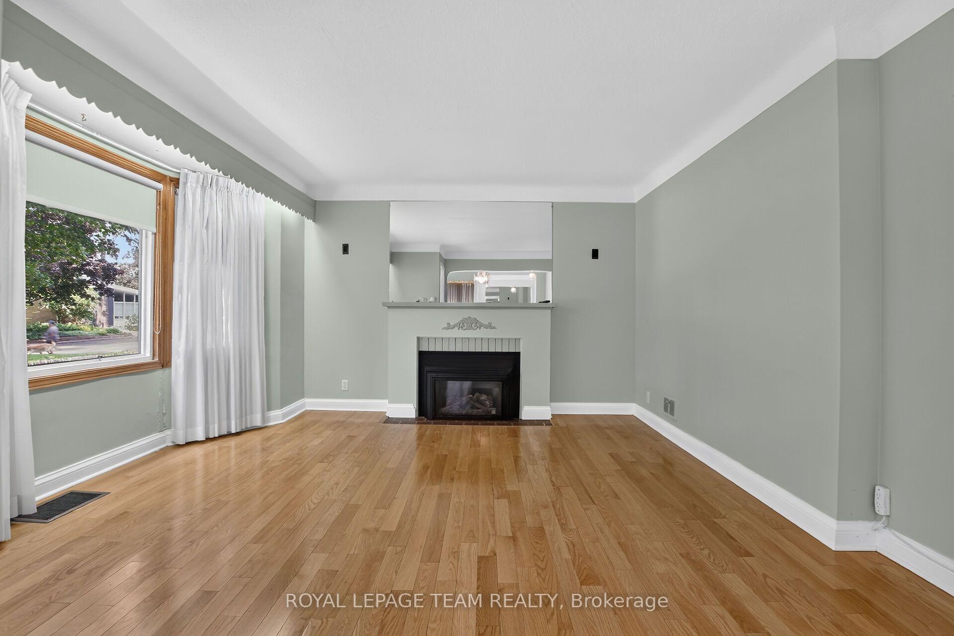 Photo 7 of 961 Kingsmere Avenue, Ottawa, McKellar Heights/Glabar Park — HOMEH
