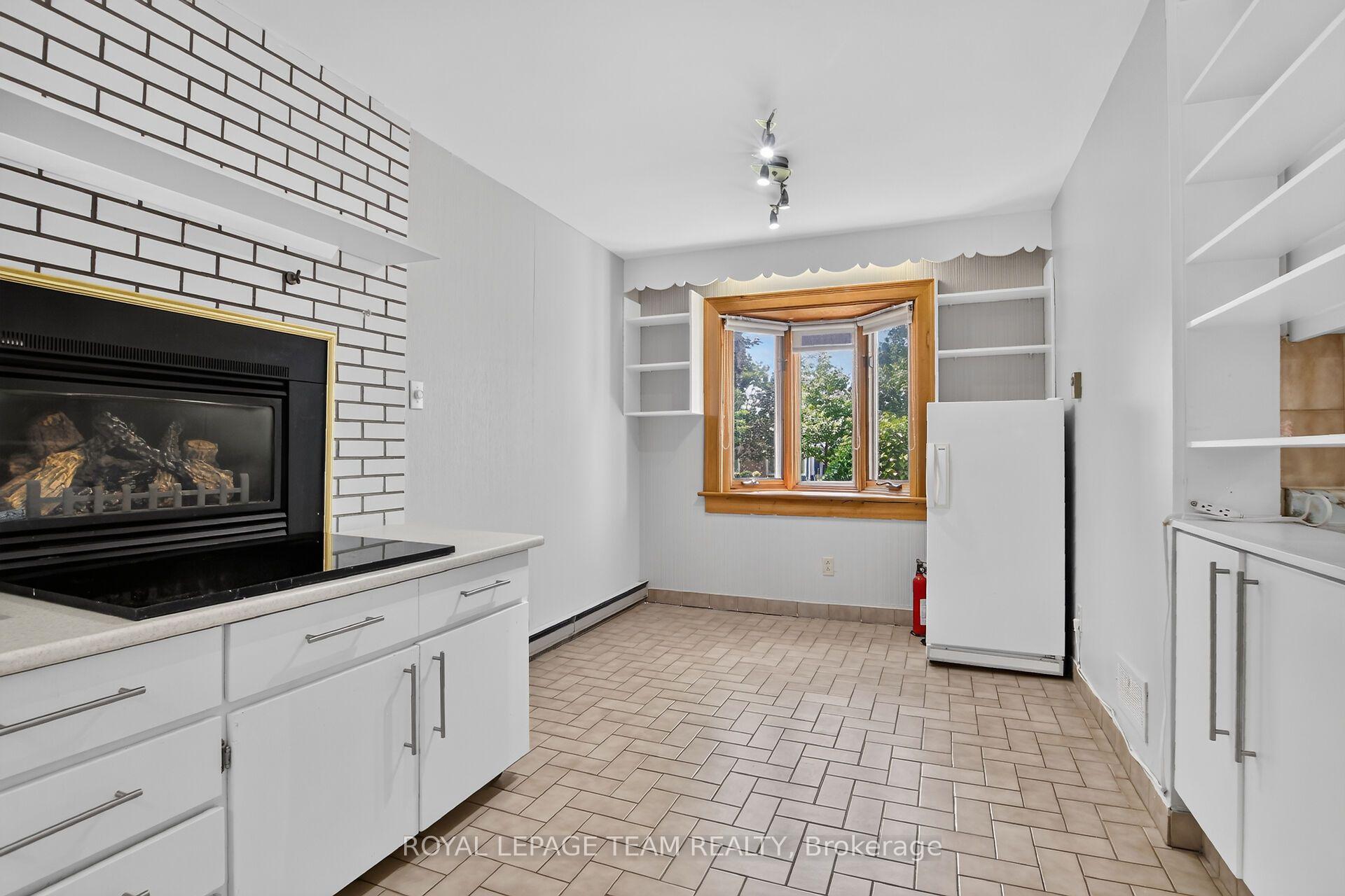 Photo 15 of 961 Kingsmere Avenue, Ottawa, McKellar Heights/Glabar Park — HOMEH