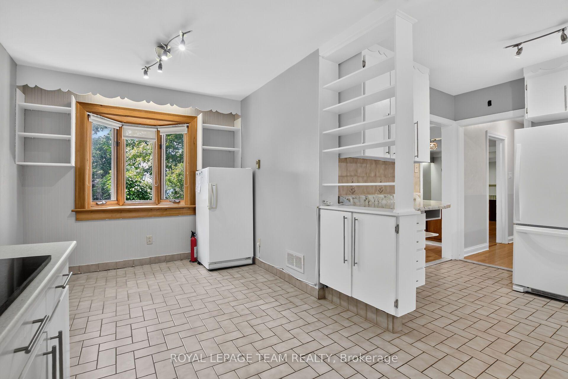 Photo 16 of 961 Kingsmere Avenue, Ottawa, McKellar Heights/Glabar Park — HOMEH