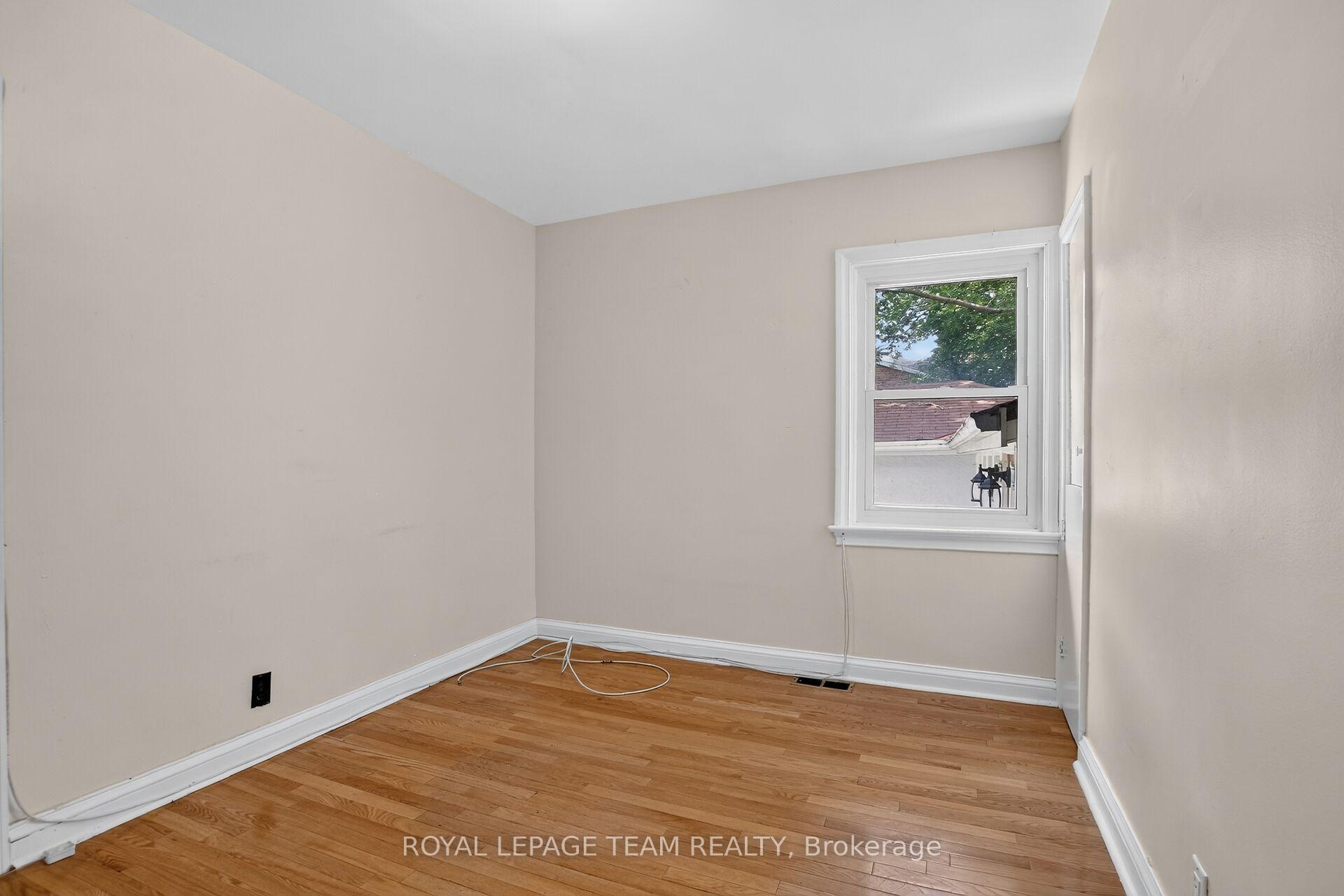 Photo 21 of 961 Kingsmere Avenue, Ottawa, McKellar Heights/Glabar Park — HOMEH