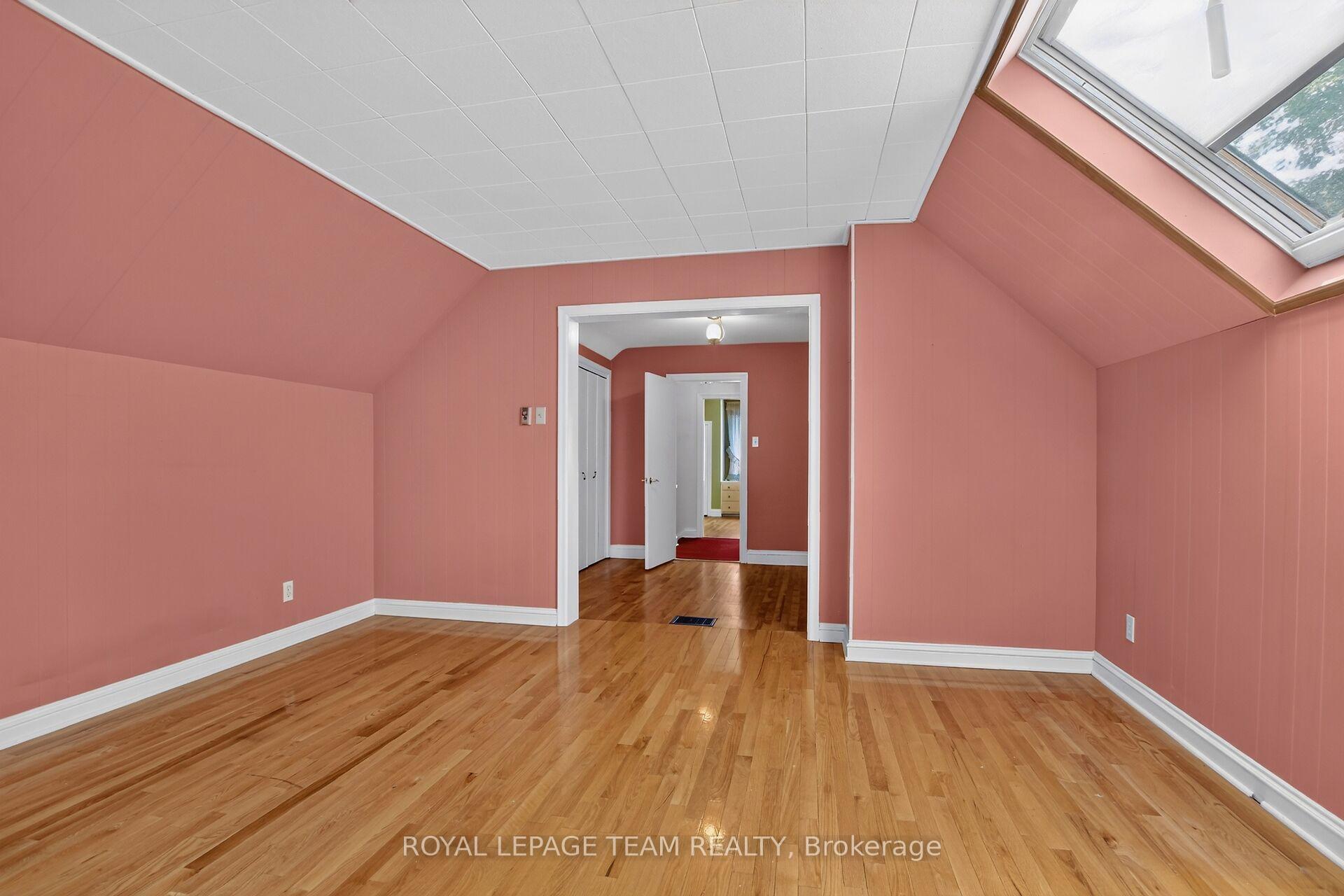 Photo 26 of 961 Kingsmere Avenue, Ottawa, McKellar Heights/Glabar Park — HOMEH