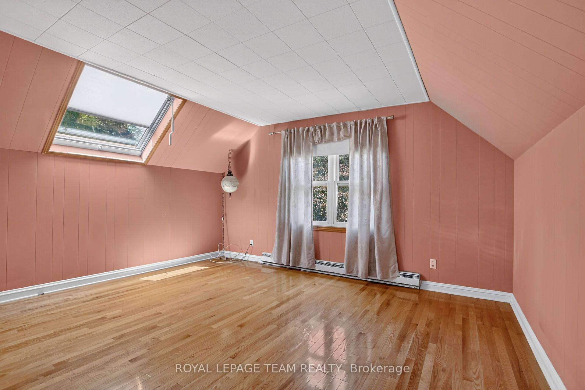 Photo 28 of 961 Kingsmere Avenue, Ottawa, McKellar Heights/Glabar Park — HOMEH