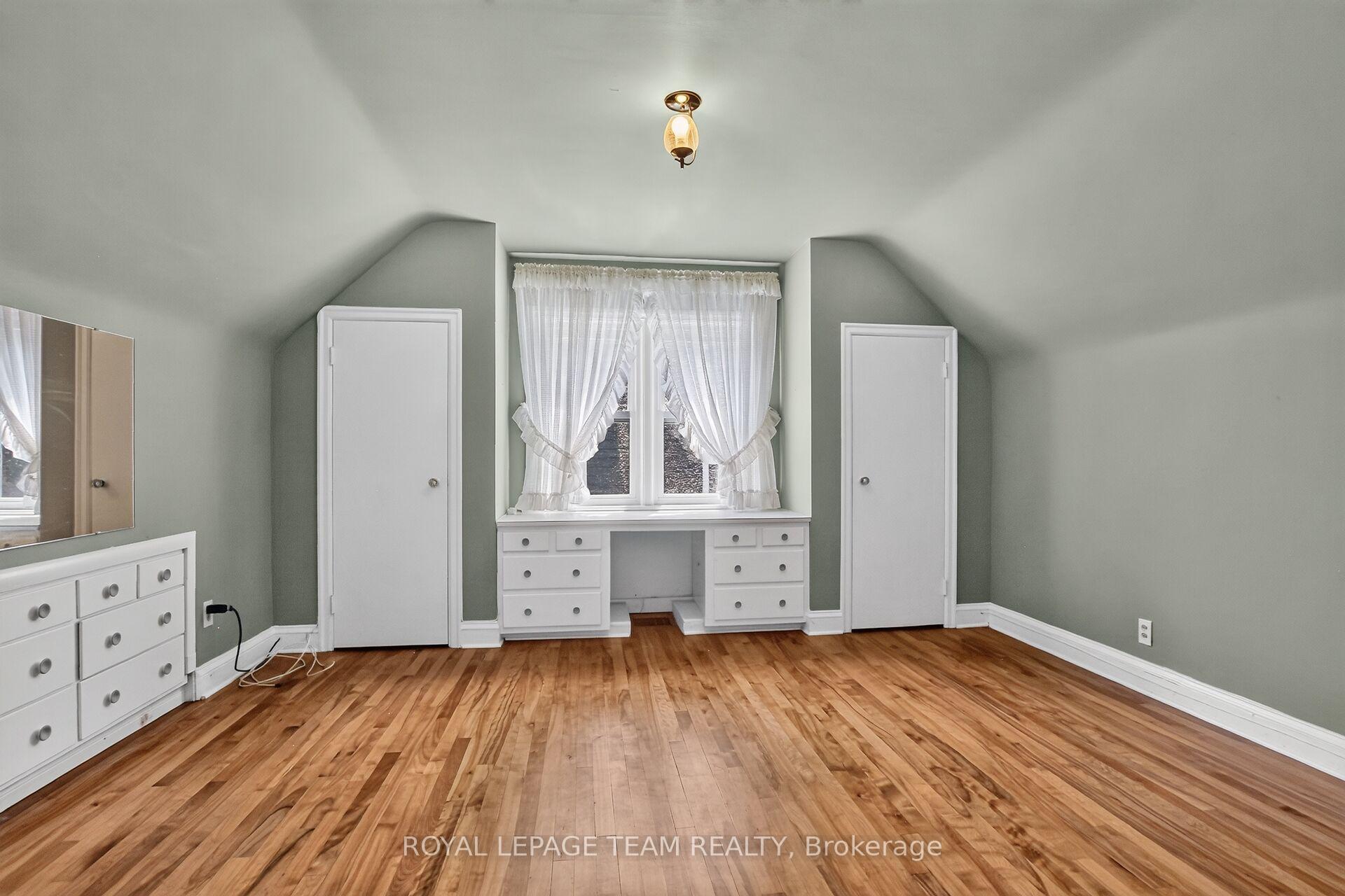 Photo 30 of 961 Kingsmere Avenue, Ottawa, McKellar Heights/Glabar Park — HOMEH