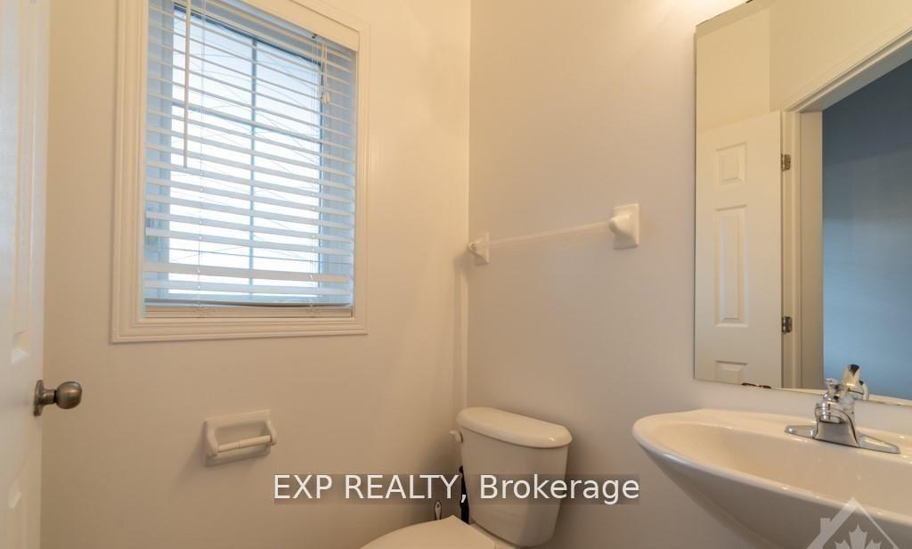Photo 5 of 282 Macoun Circle, Ottawa, Hunt Club Park/Greenboro — HOMEH