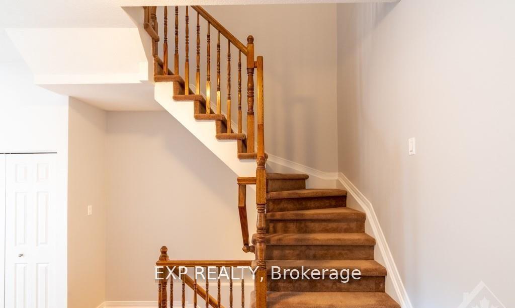 Photo 12 of 282 Macoun Circle, Ottawa, Hunt Club Park/Greenboro — HOMEH