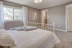 Photo 18 of 923 Attersley Drive, Oshawa, Pinecrest — HOMEH